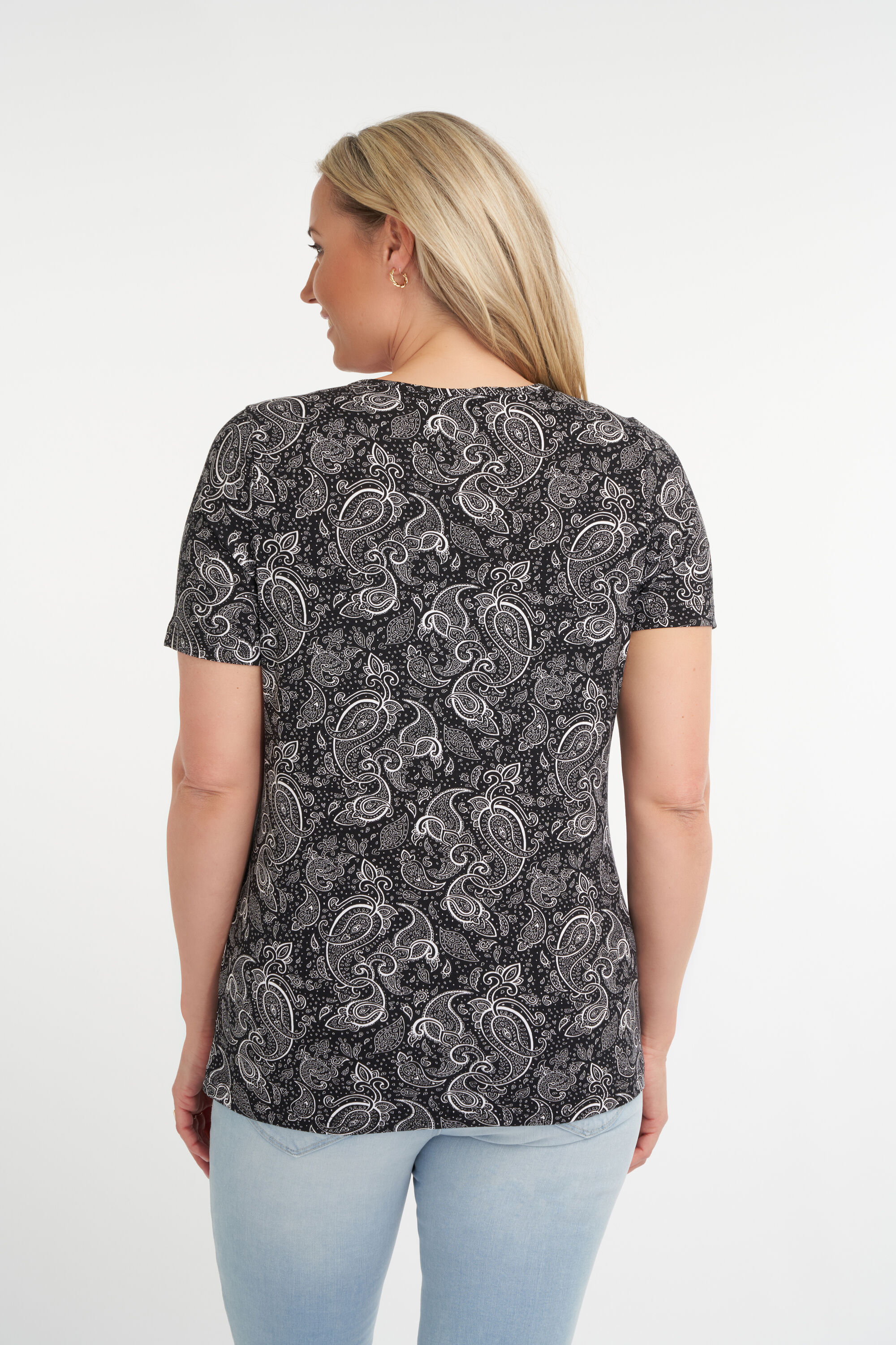 Camiseta con cuello de pico image number 3