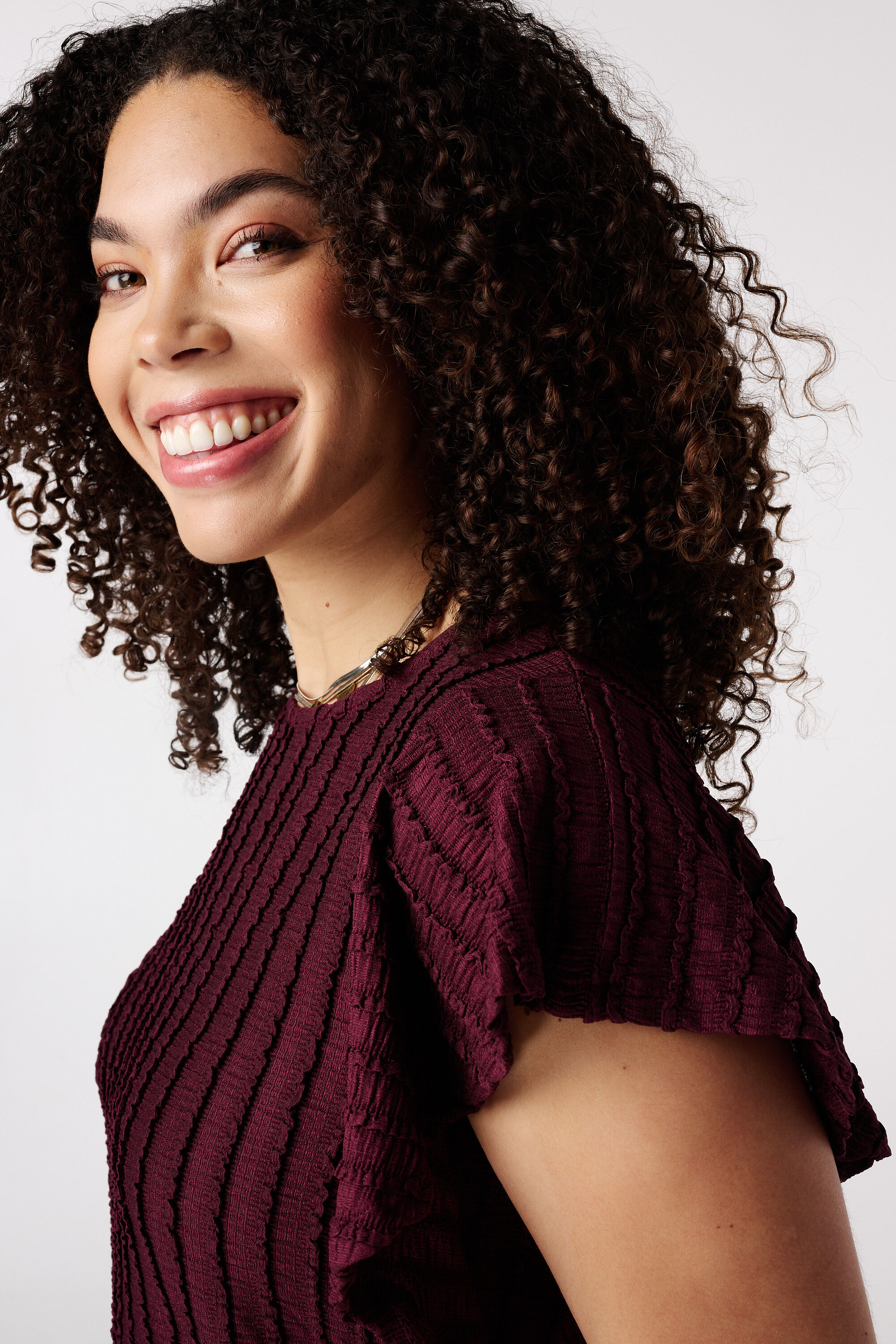 Top con mangas mariposa image number 4