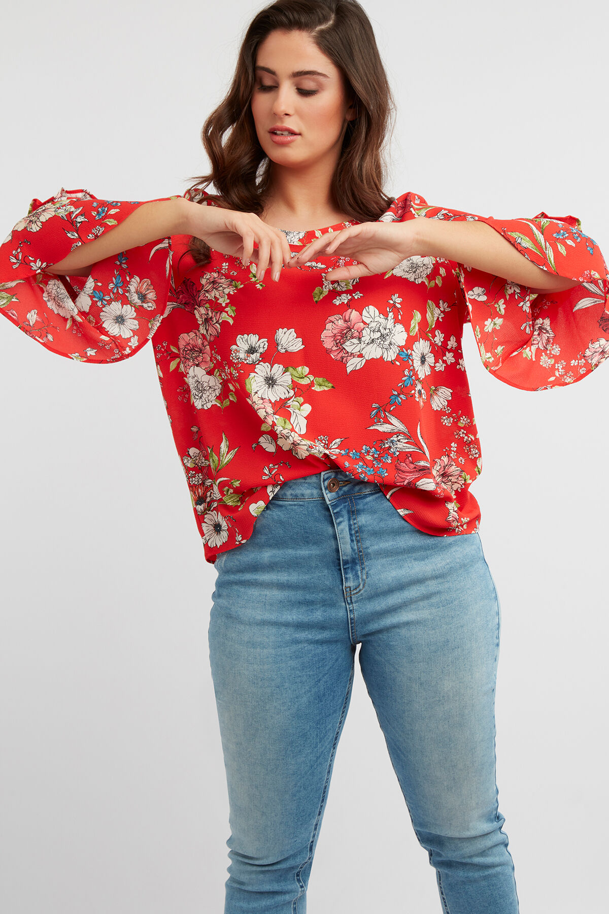 Blusa con estampado floral image number 3
