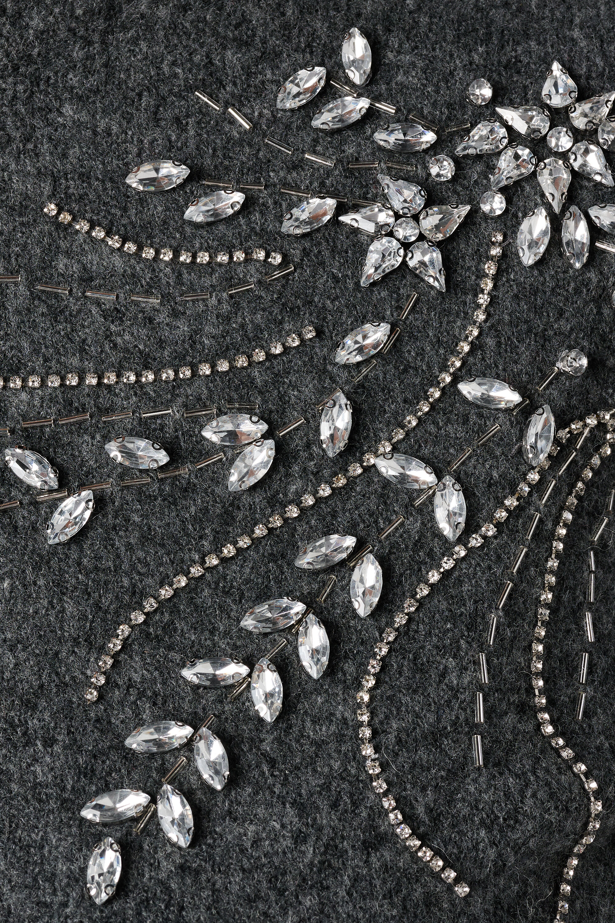 Su&eacute;ter de punto con estampado de perlas image number 6