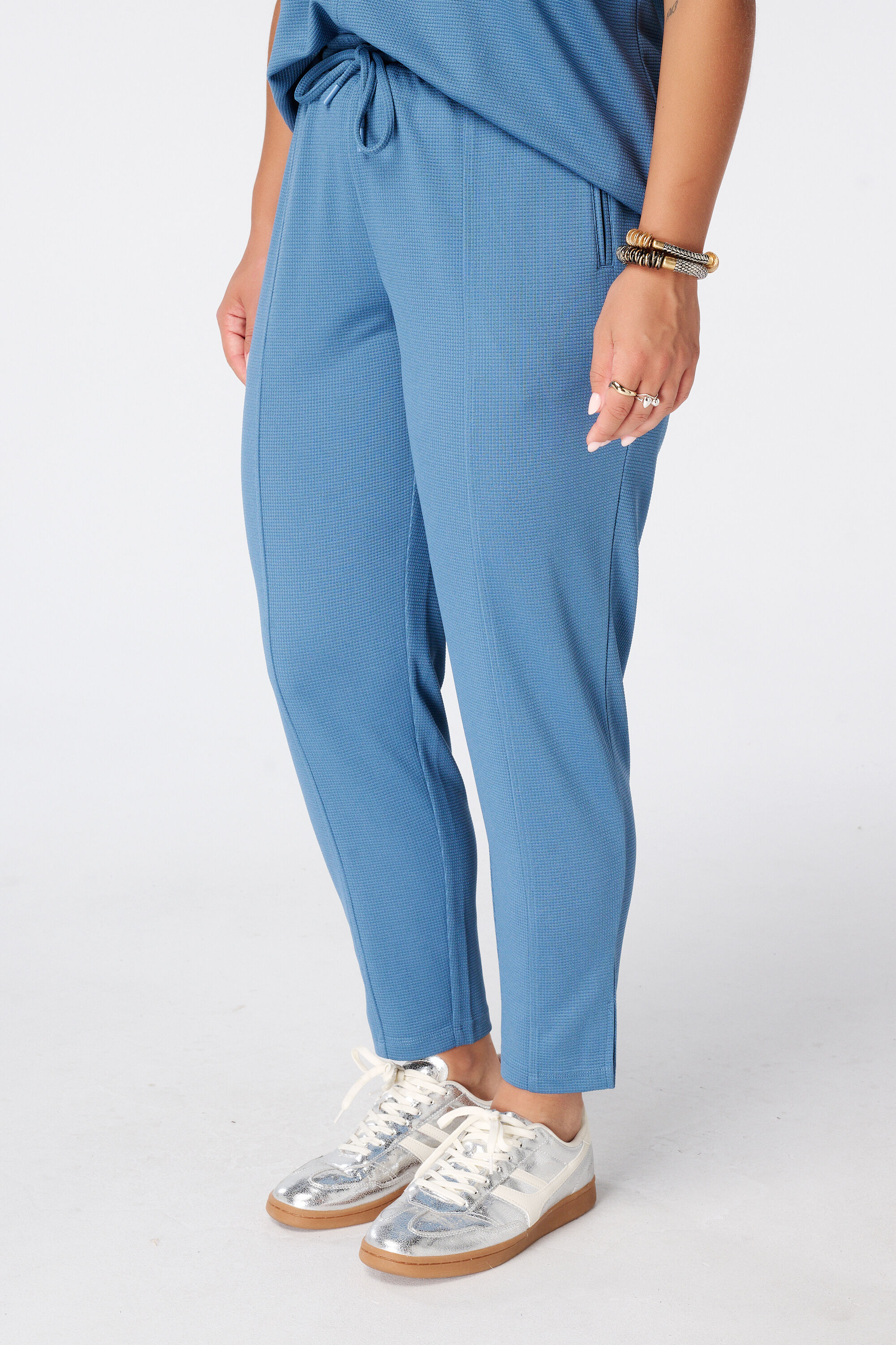 Pantalones con cord&oacute;n ajustable image number 5