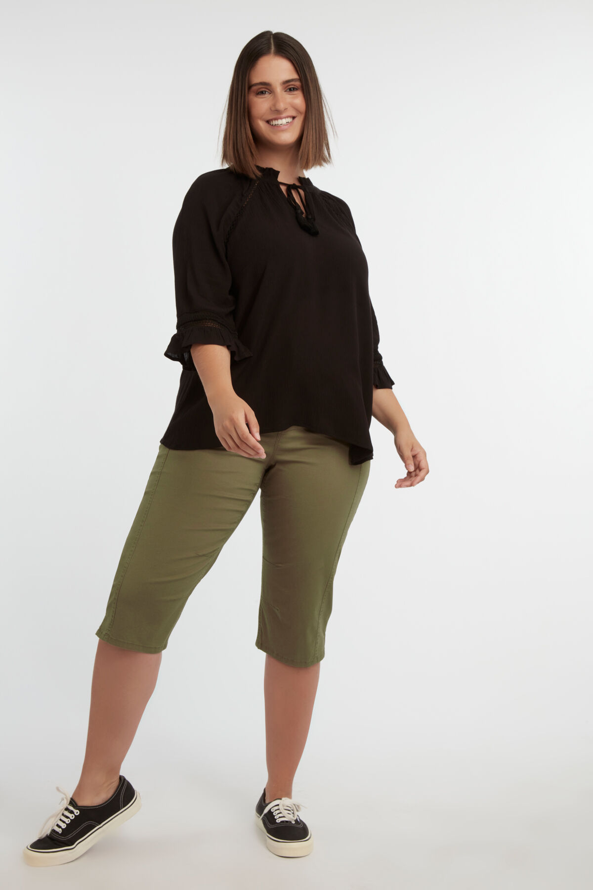 Blusa con detalles calados image number 5