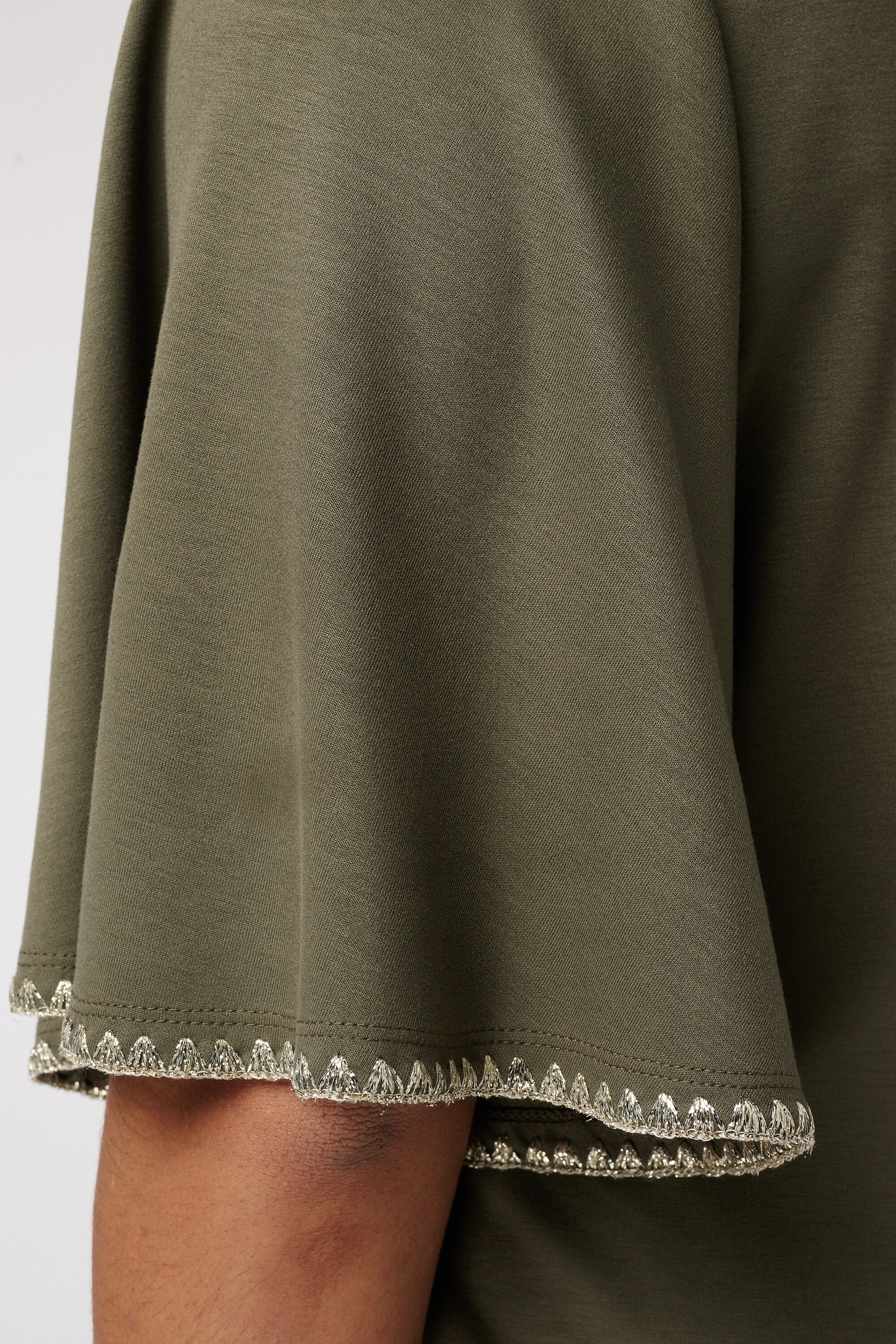 Camiseta con mangas mariposa image number 6