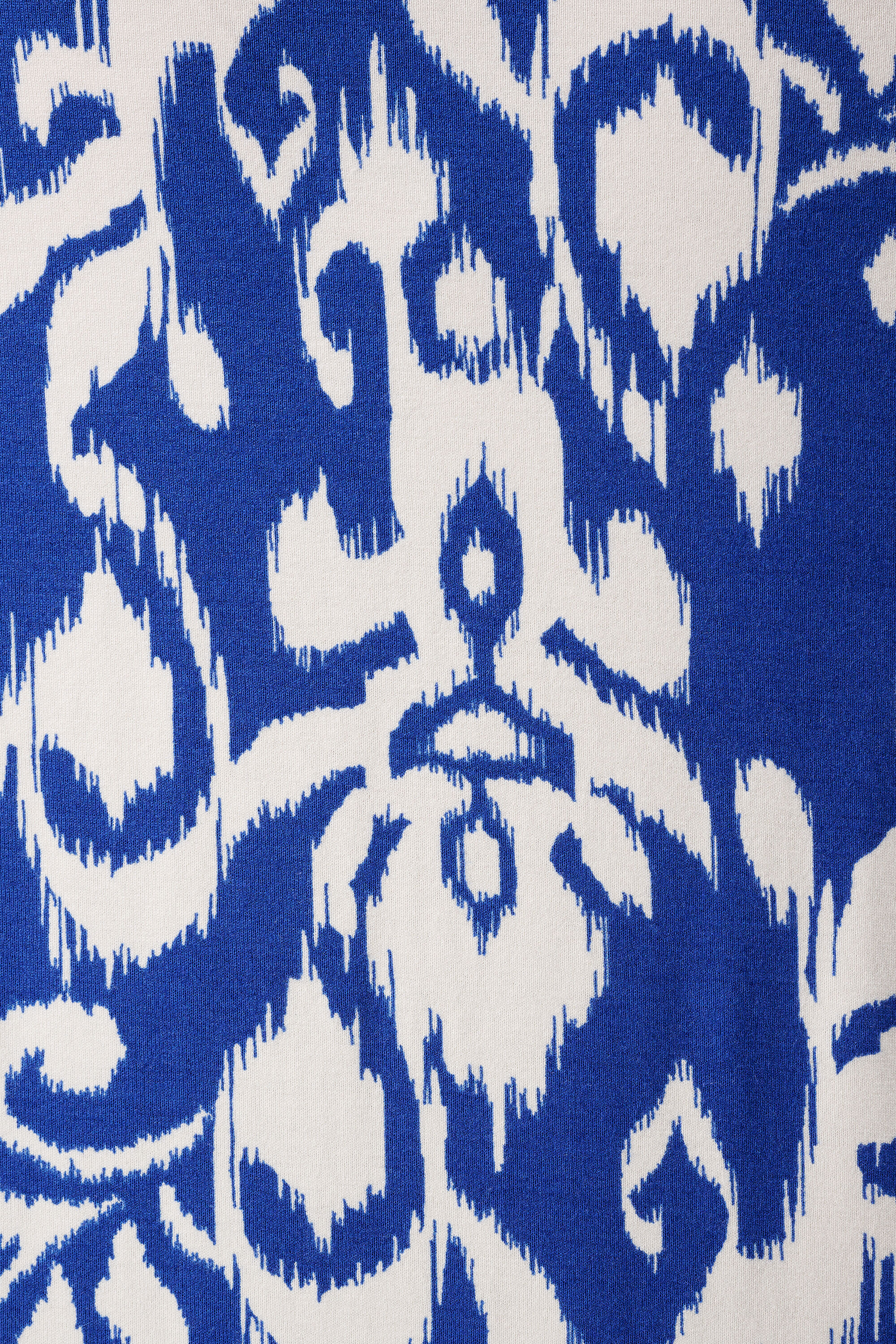 Camiseta con escote en V image number 6