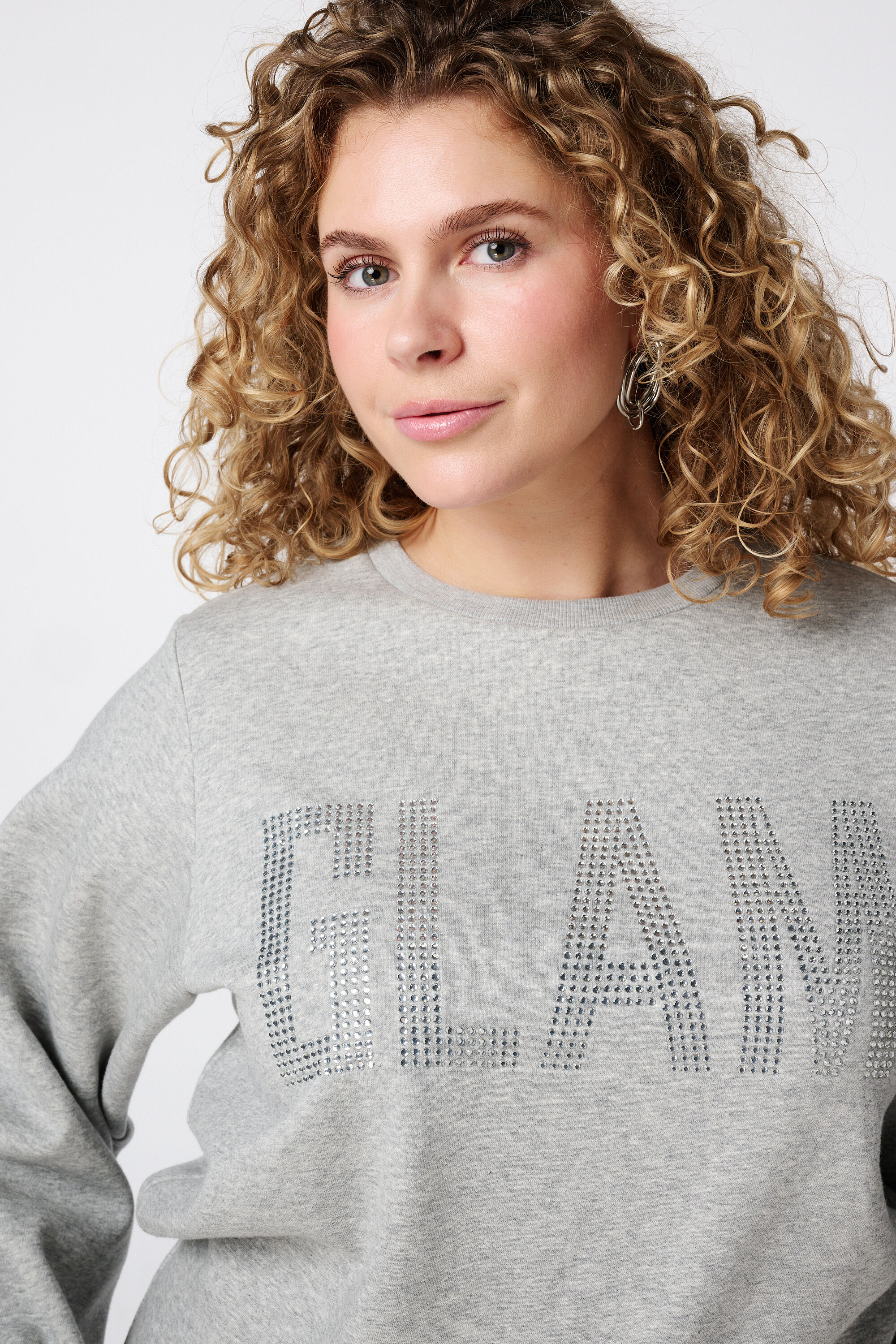 Su&eacute;ter con brillantes image number 4