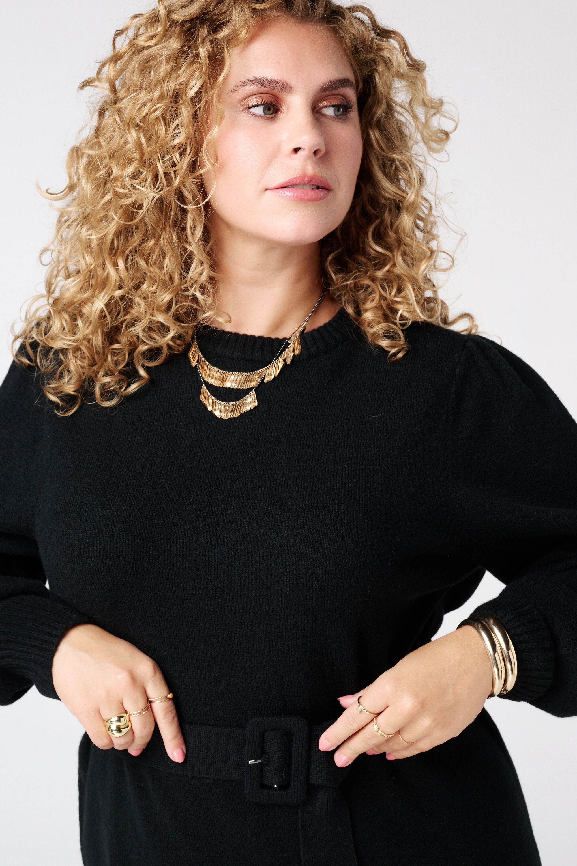 Vestido de punto con cintur&oacute;n image number 4