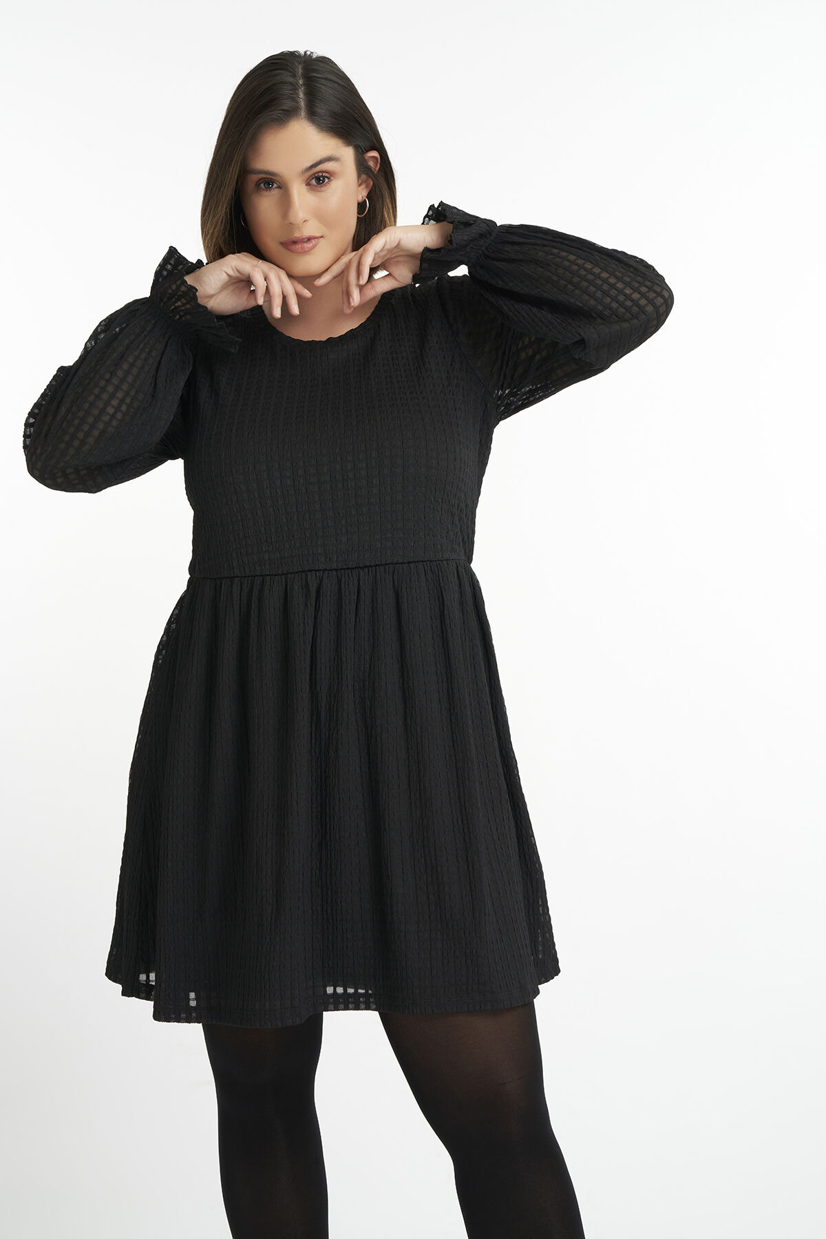 Vestido con mangas abullonadas  image number 5