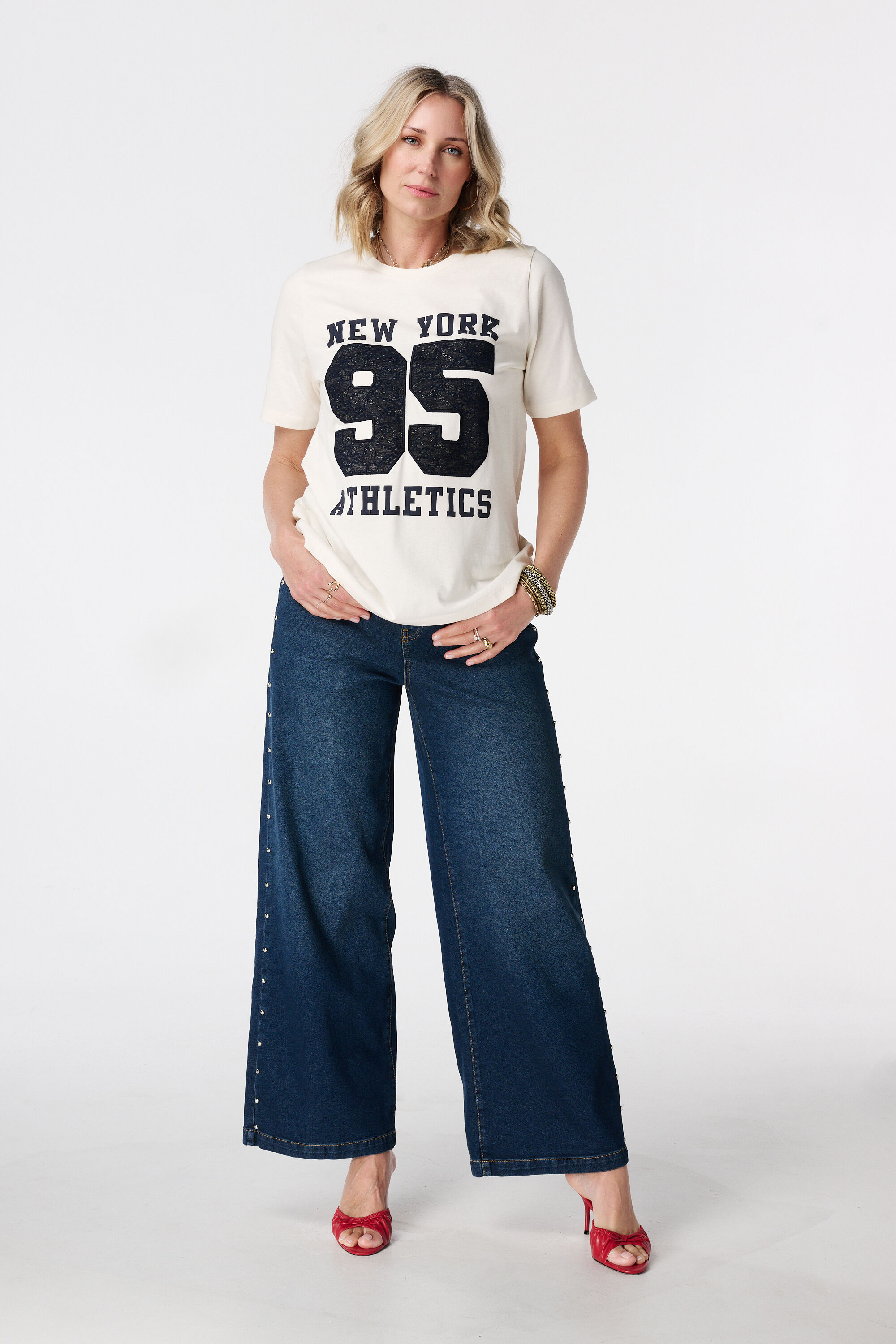 Camiseta con estampado de encaje image number 5