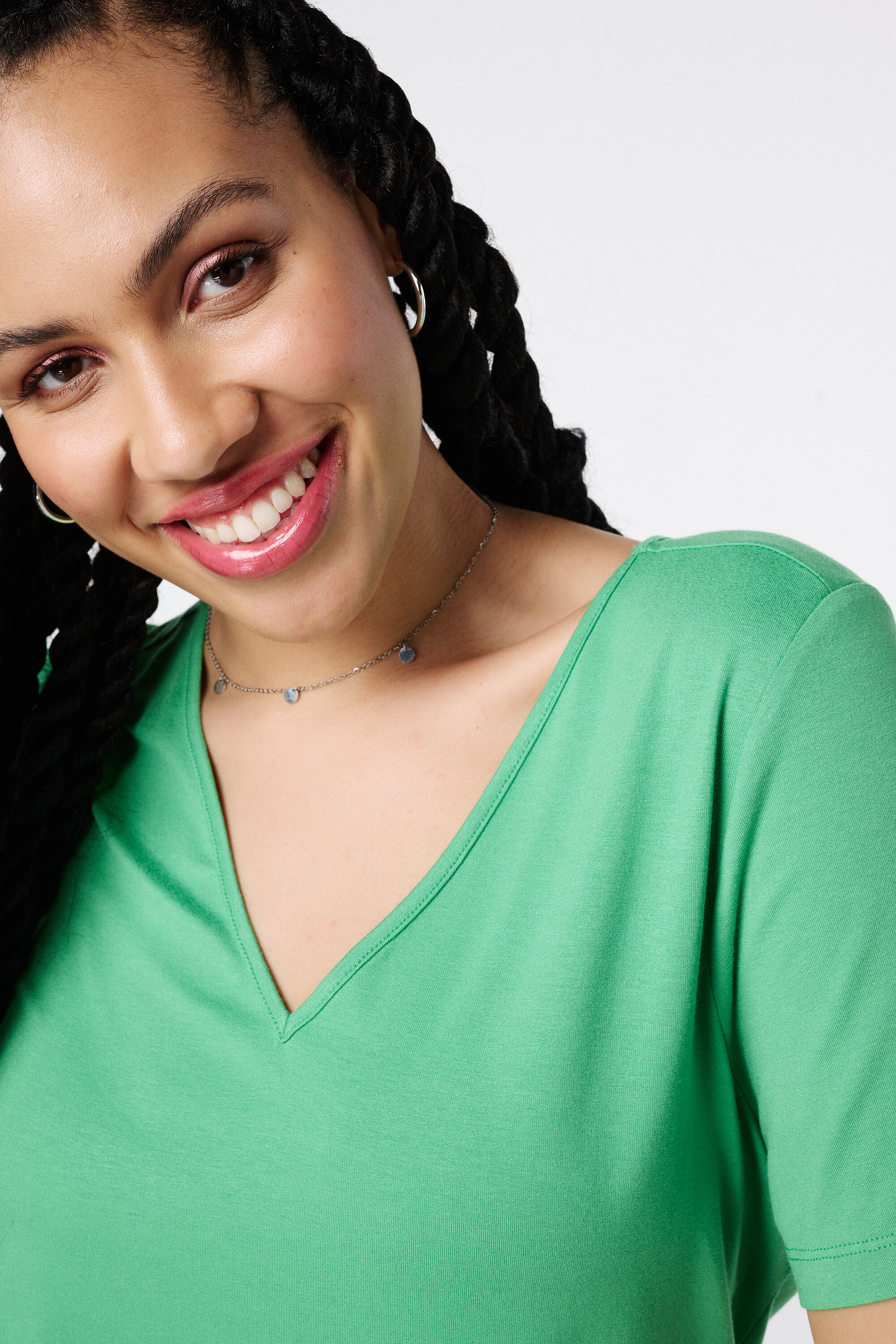 Camiseta con escote en V image number 4