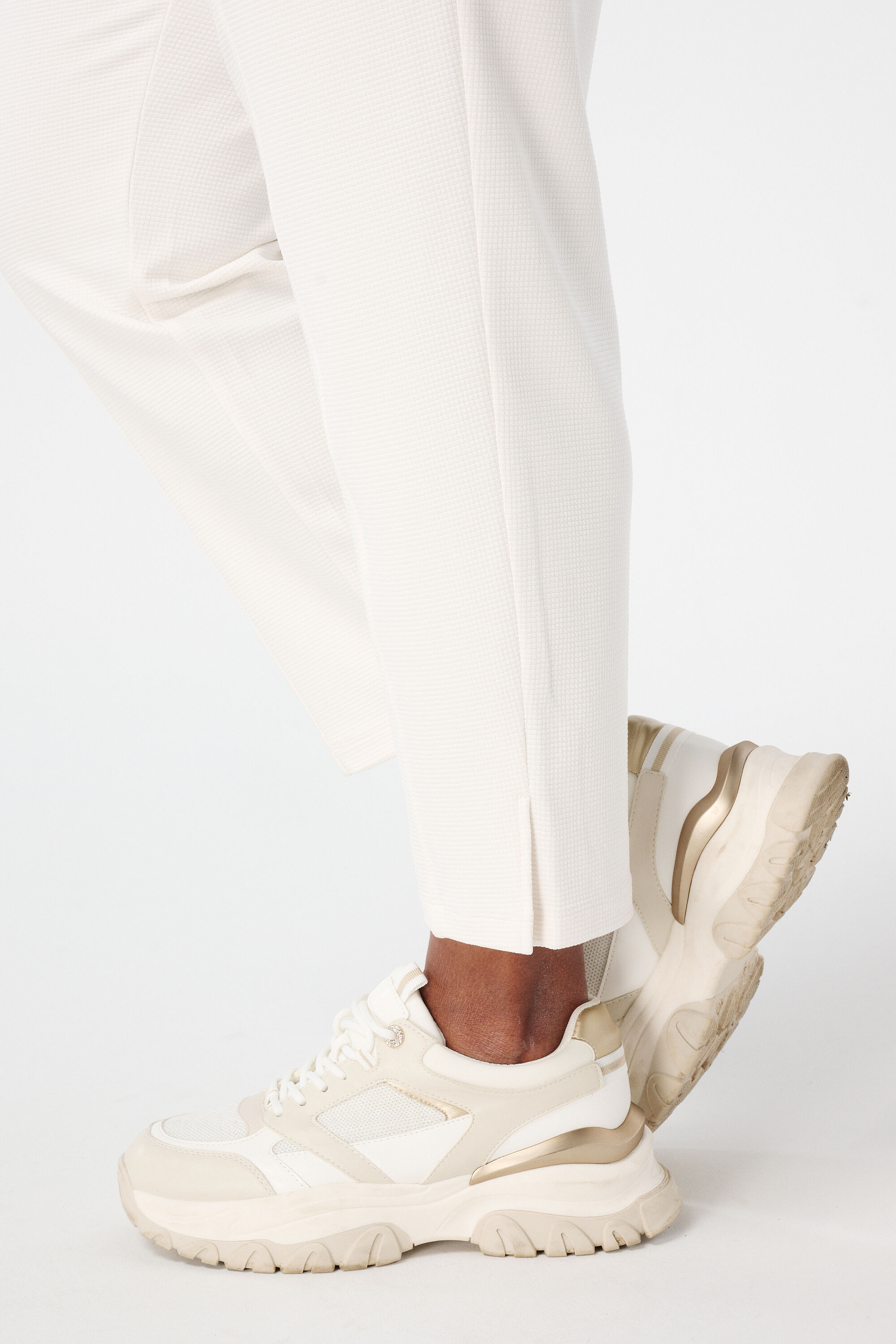 Pantalones con cintura el&aacute;stica image number 4