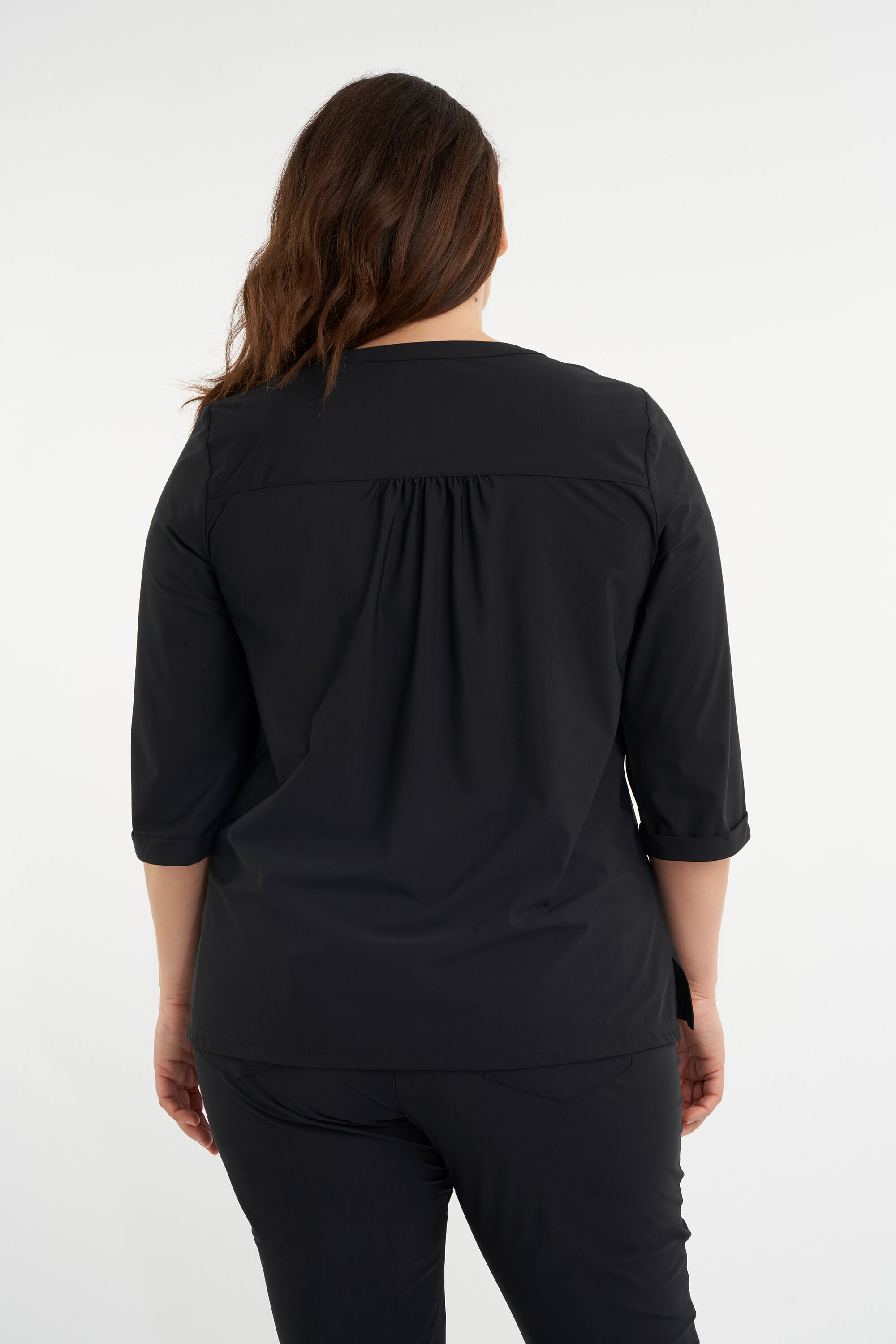 Top con escote en V  image number 4