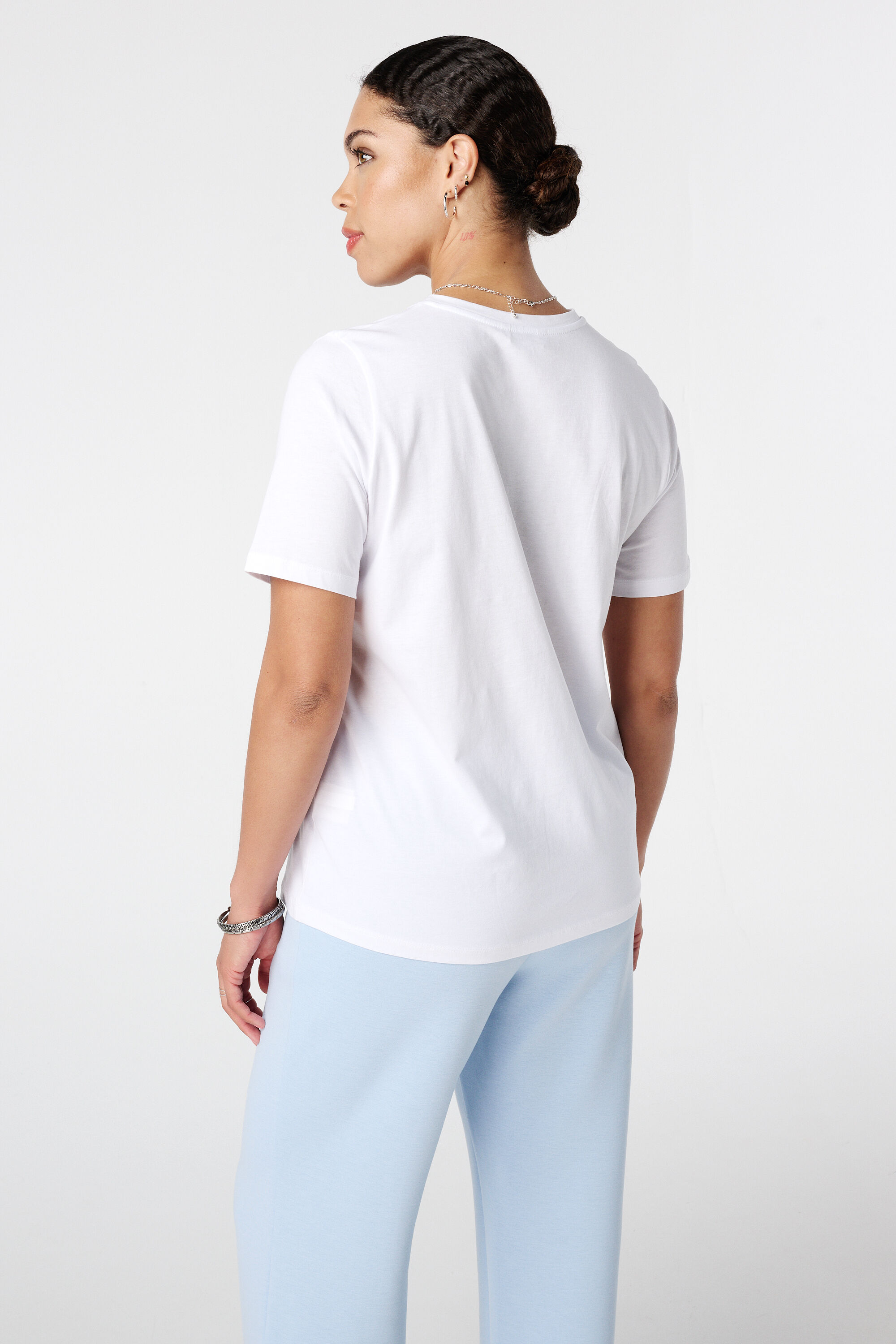 Camiseta con texto  image number 3