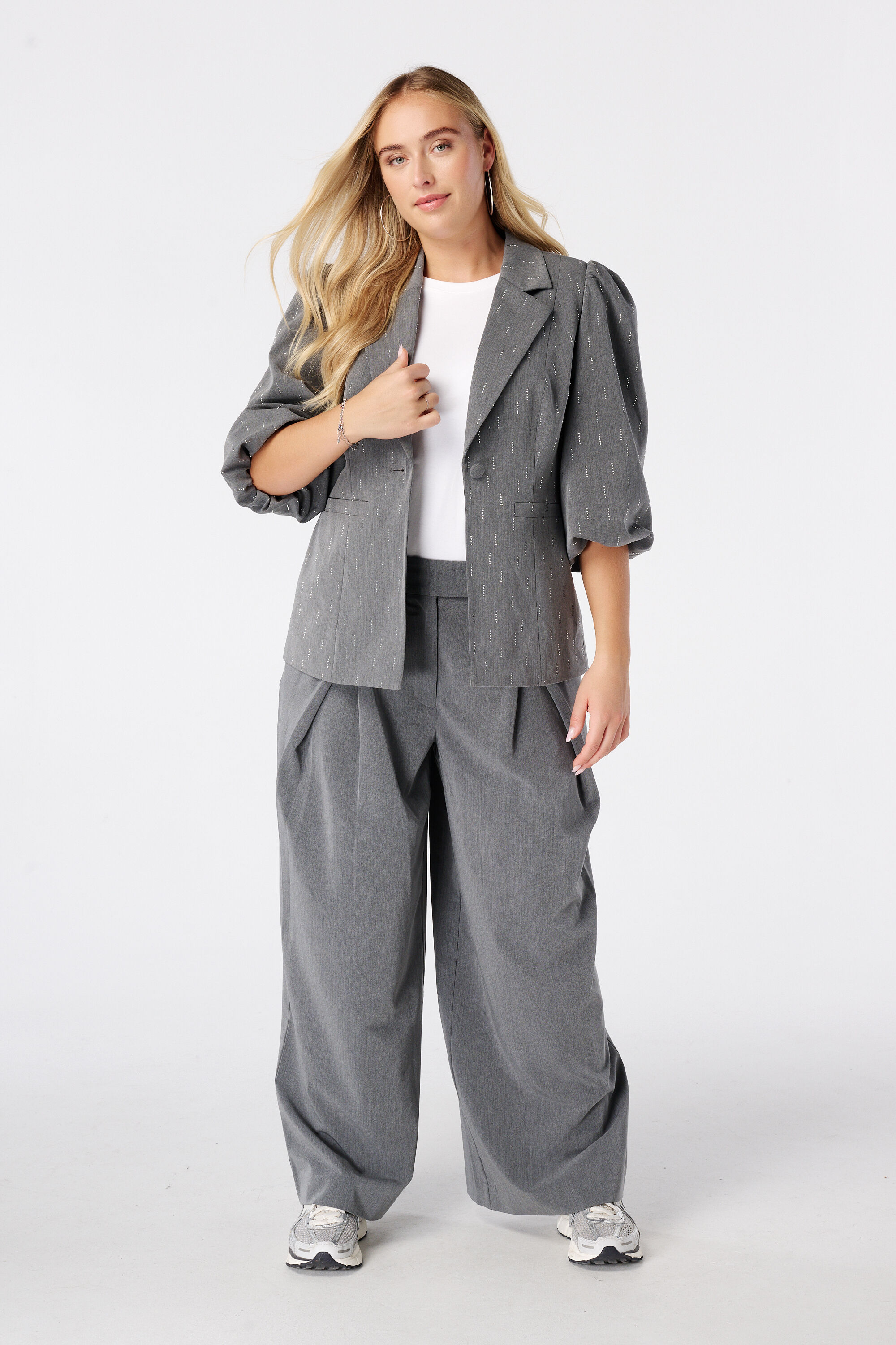 Blazer con mangas abullonadas image number 5