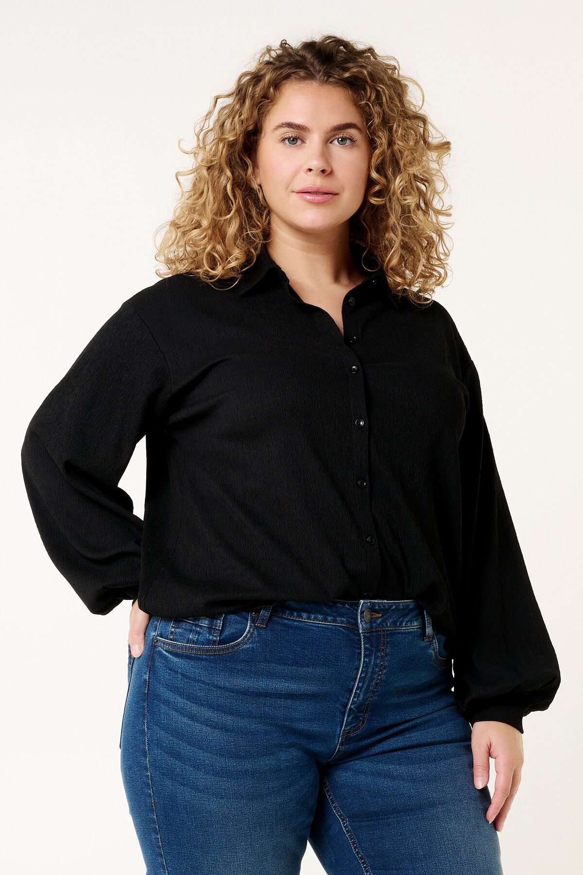 Top con botones image number 6