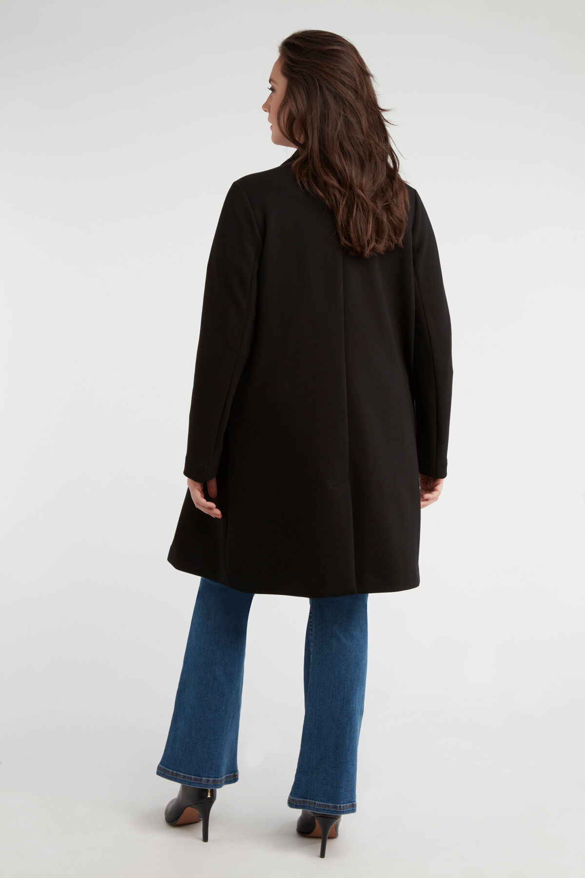 Abrigo con solapas image number 4