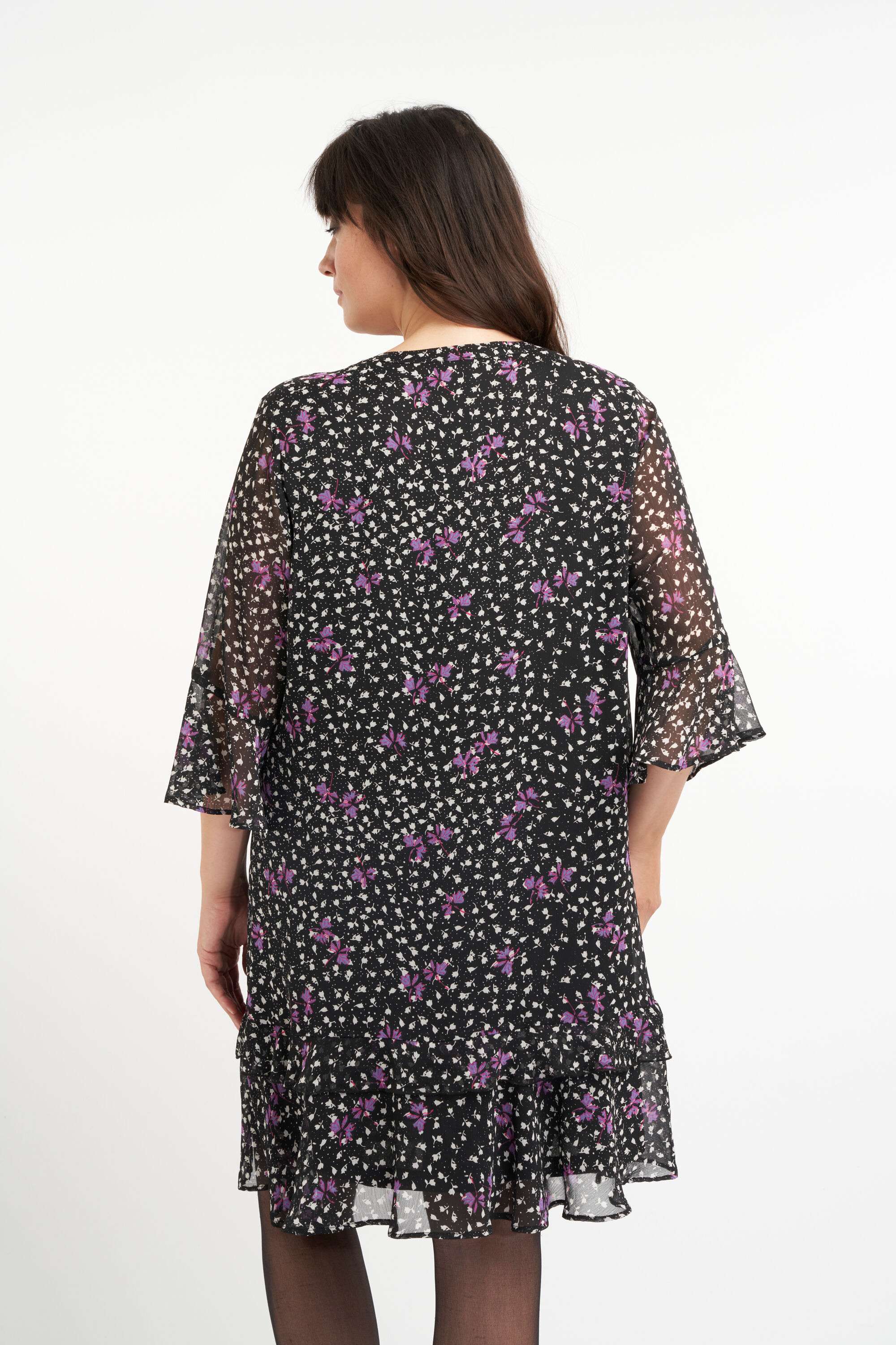 Vestido con flecos y estampado  image number 3