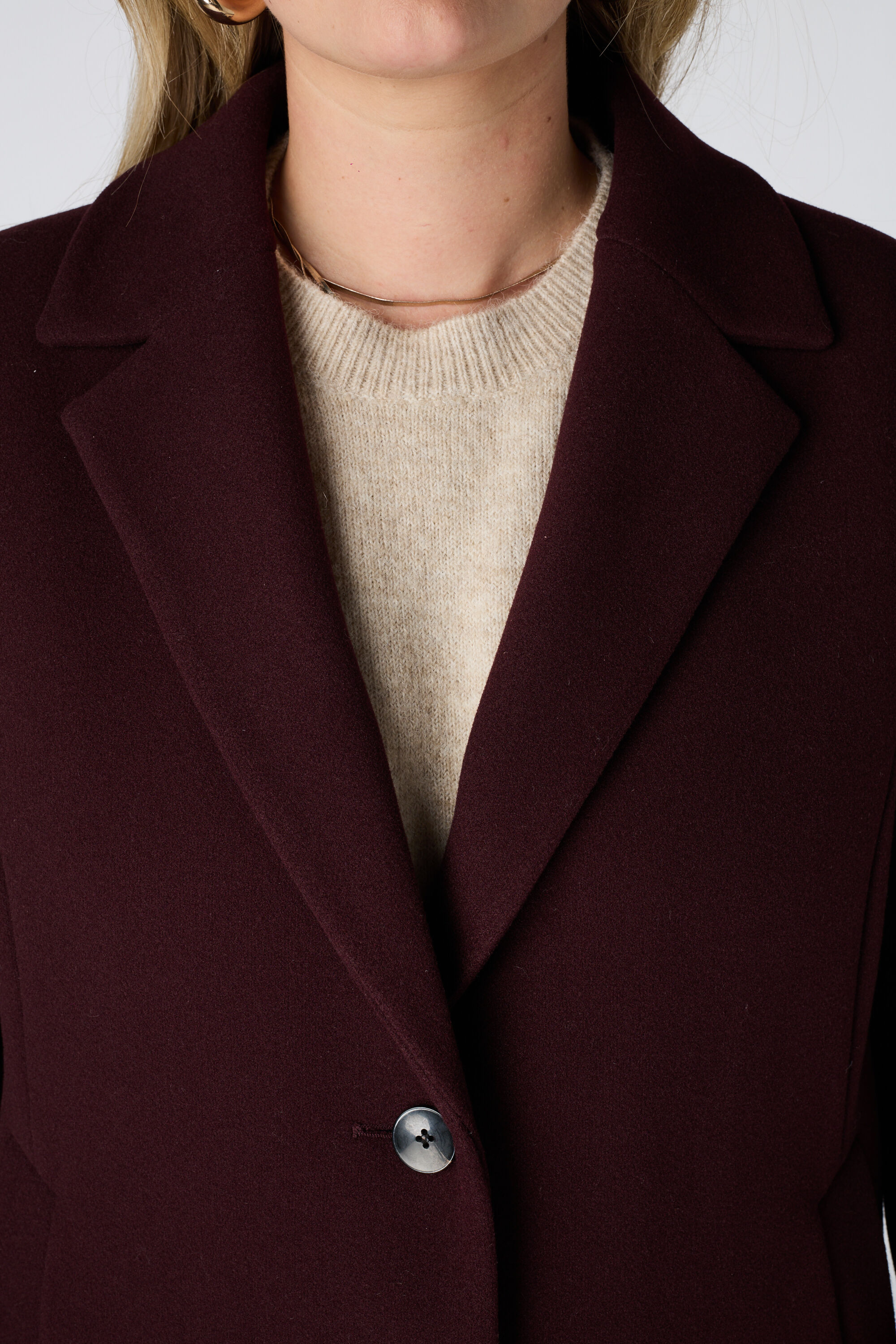 Chaqueta con botones image number 6