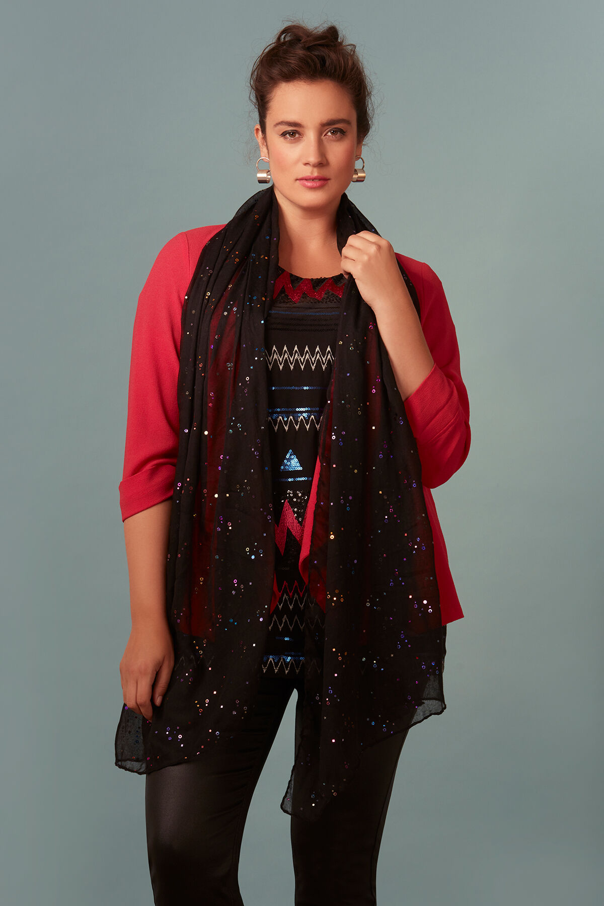 Pa&ntilde;uelo con lentejuelas image number 0