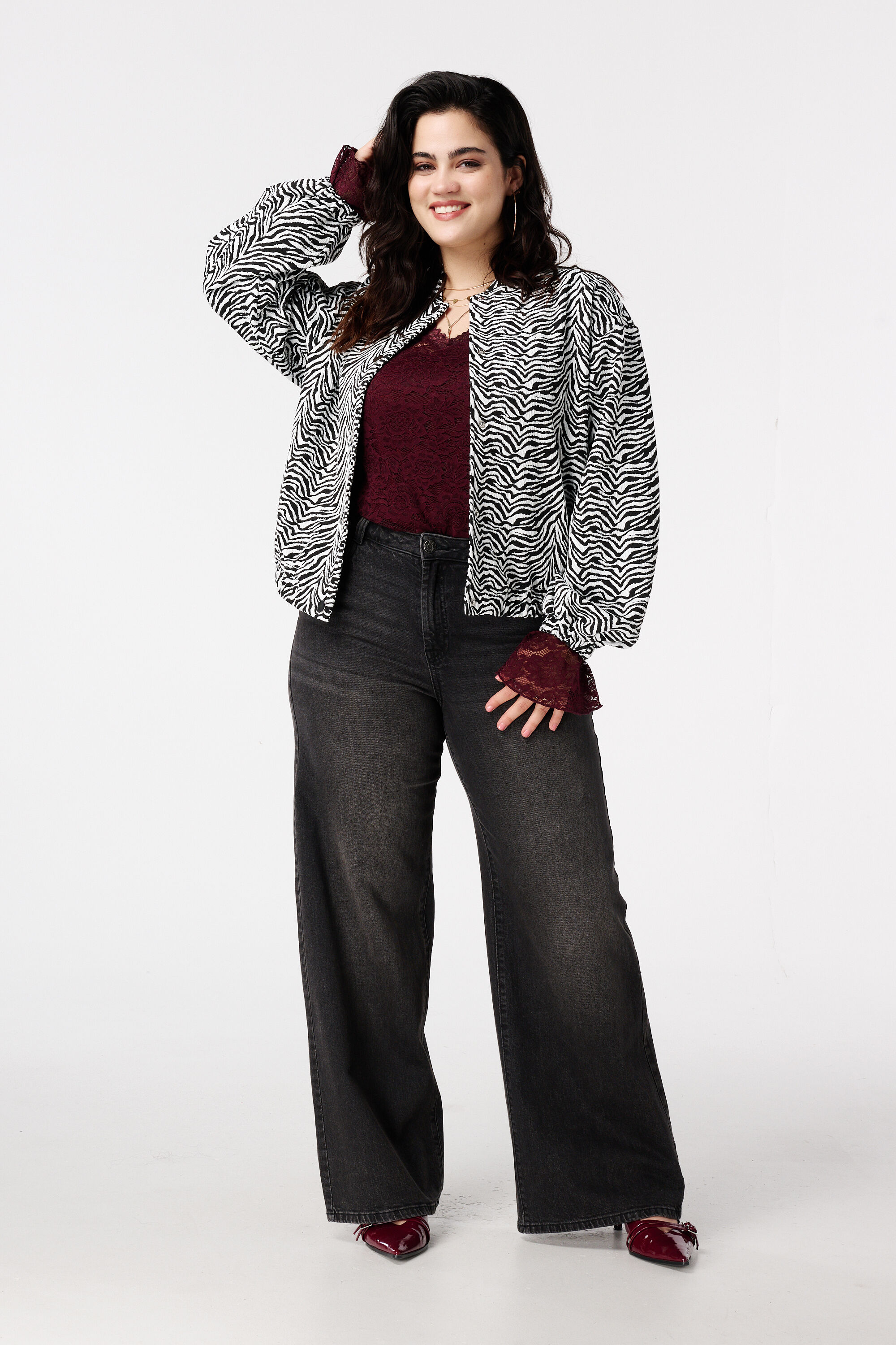 Chaqueta bomber de cebra image number 5