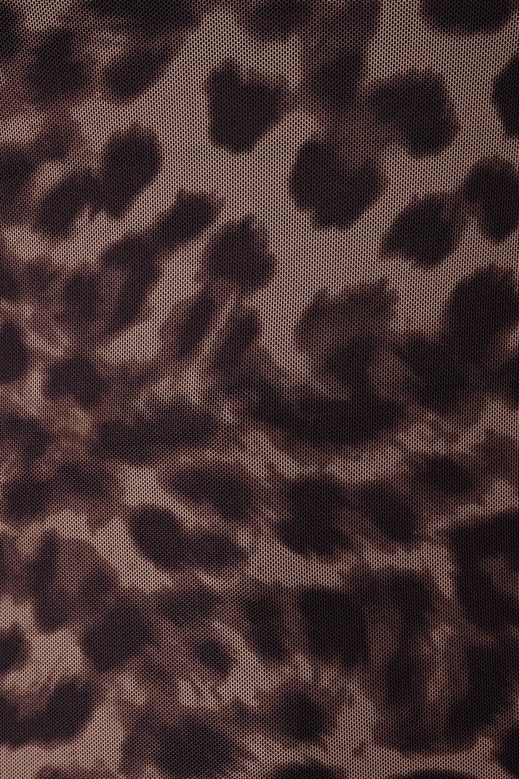Top de mesh con estampado image number 6