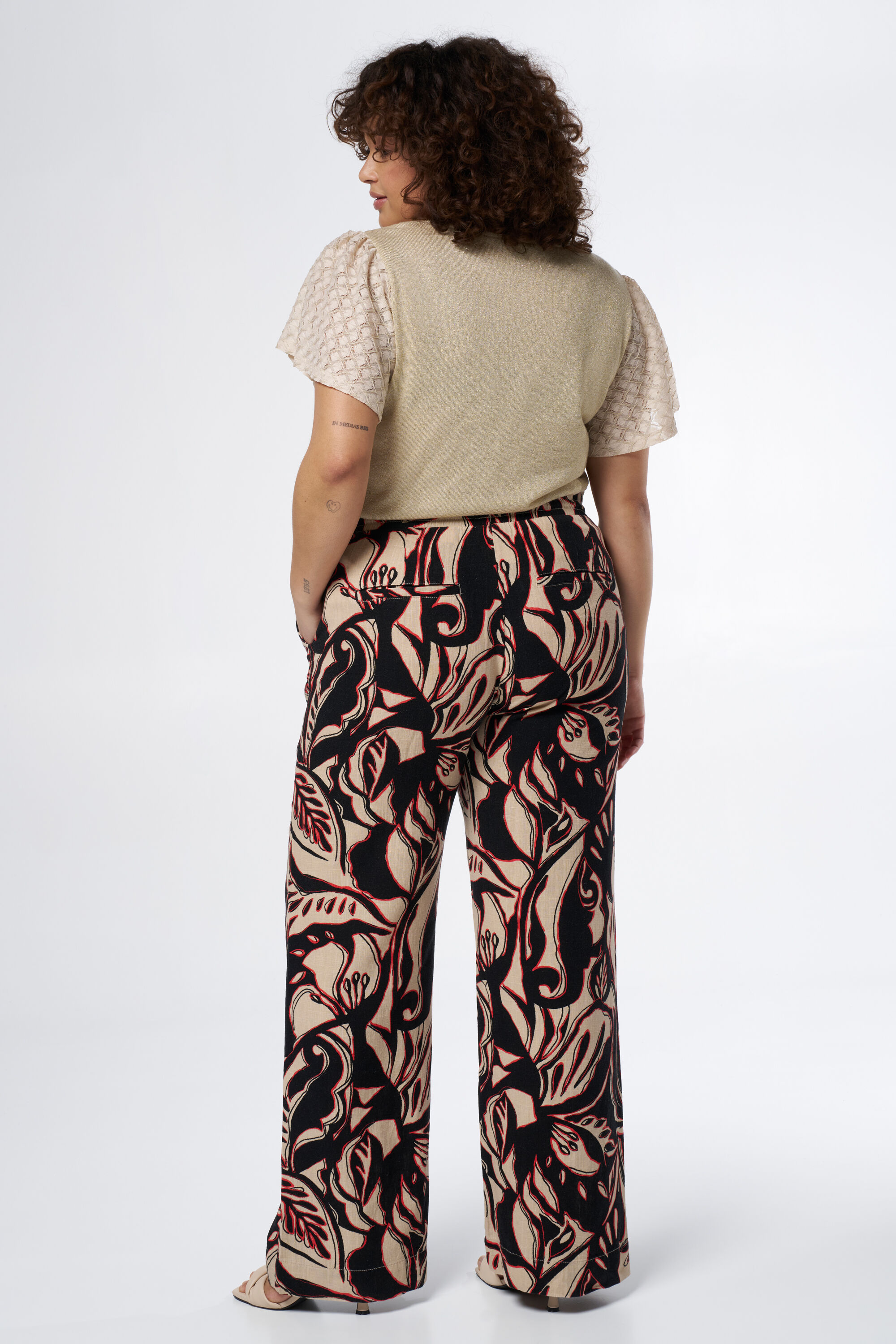 Pantalones de lino estampados con cintura el&aacute;stica image number 3