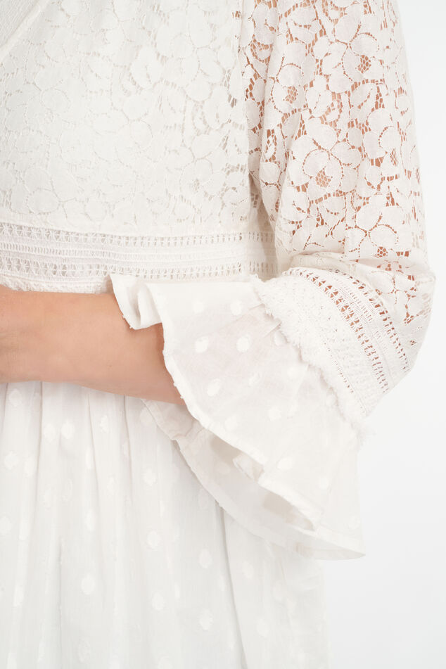 Blusa de encaje image number 4