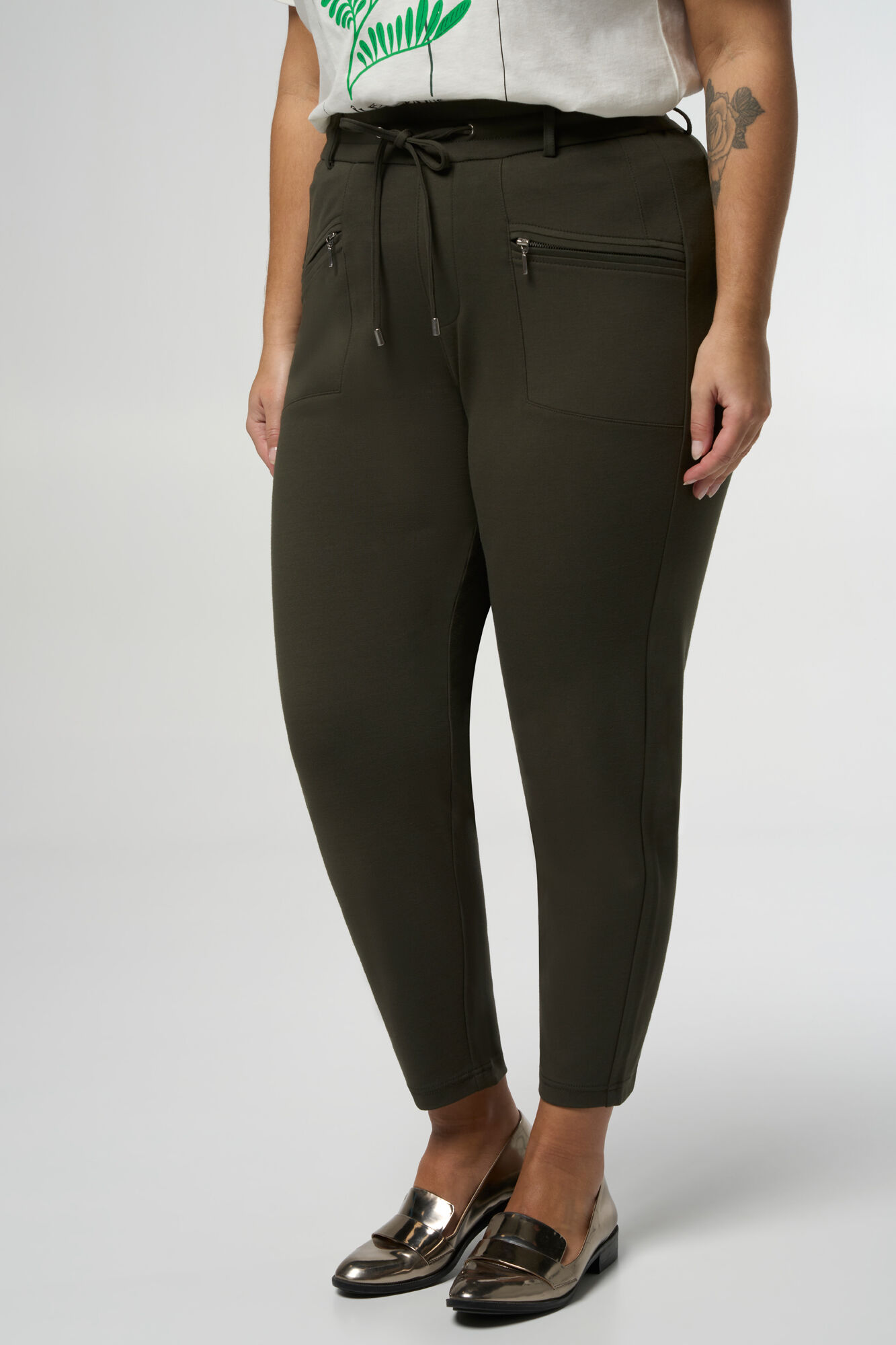 Pantalones con cremallera image number 6