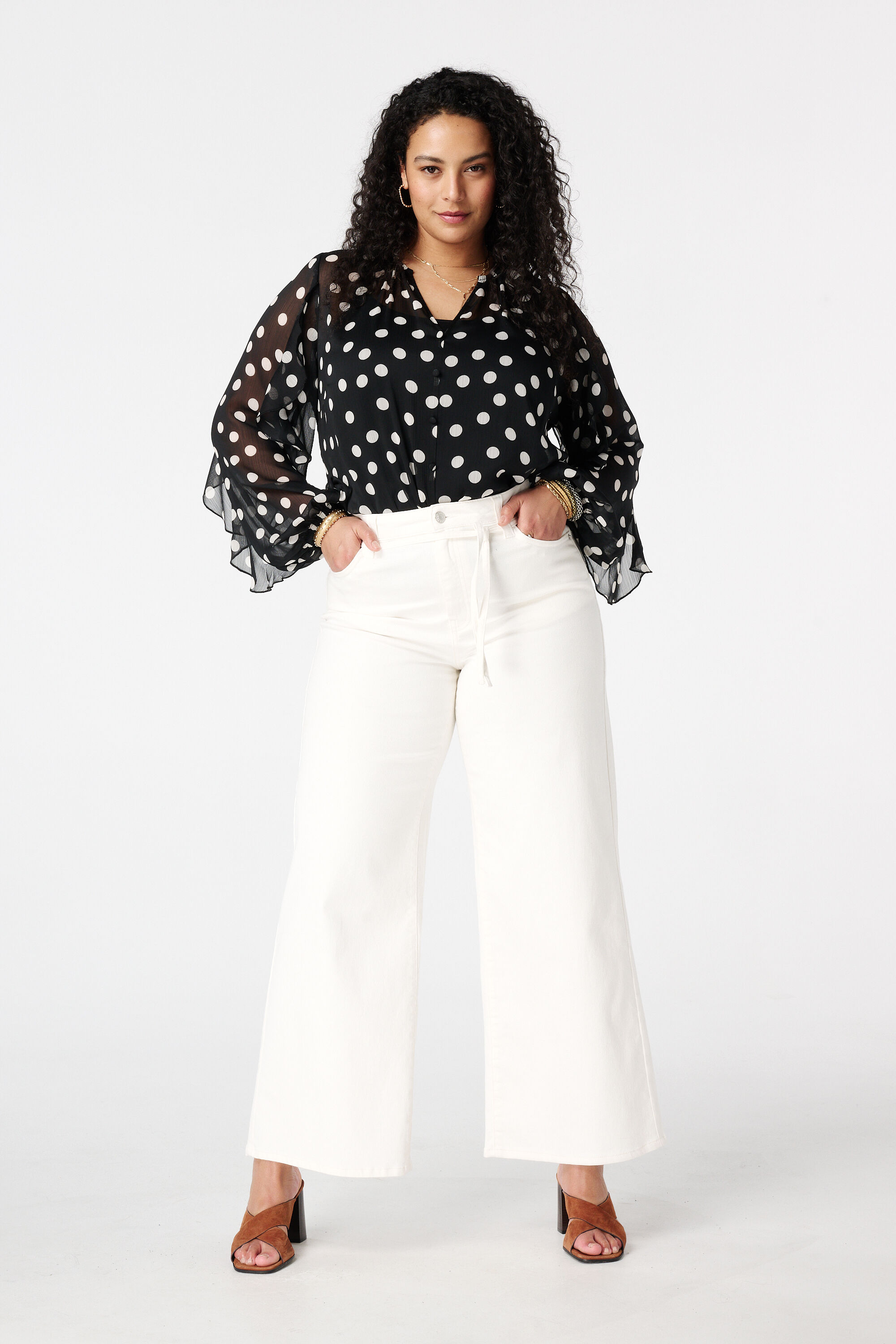 Blusa de mesh con volantes image number 5