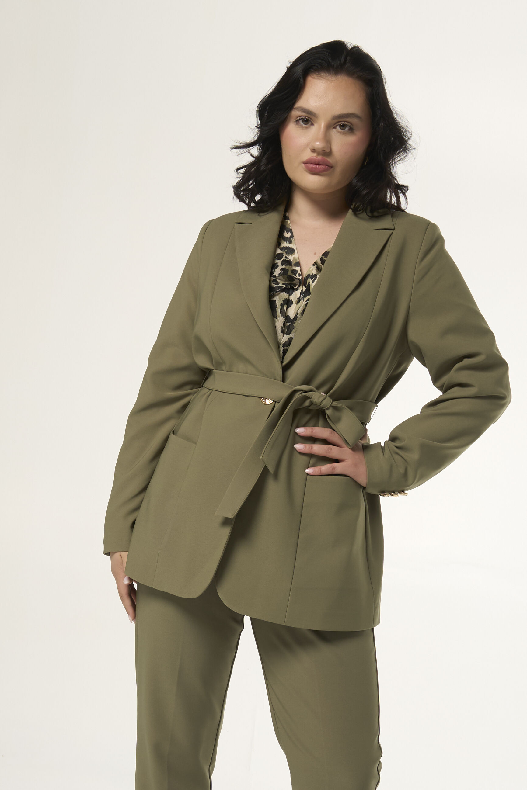 Blazer con cintur&oacute;n image number 5