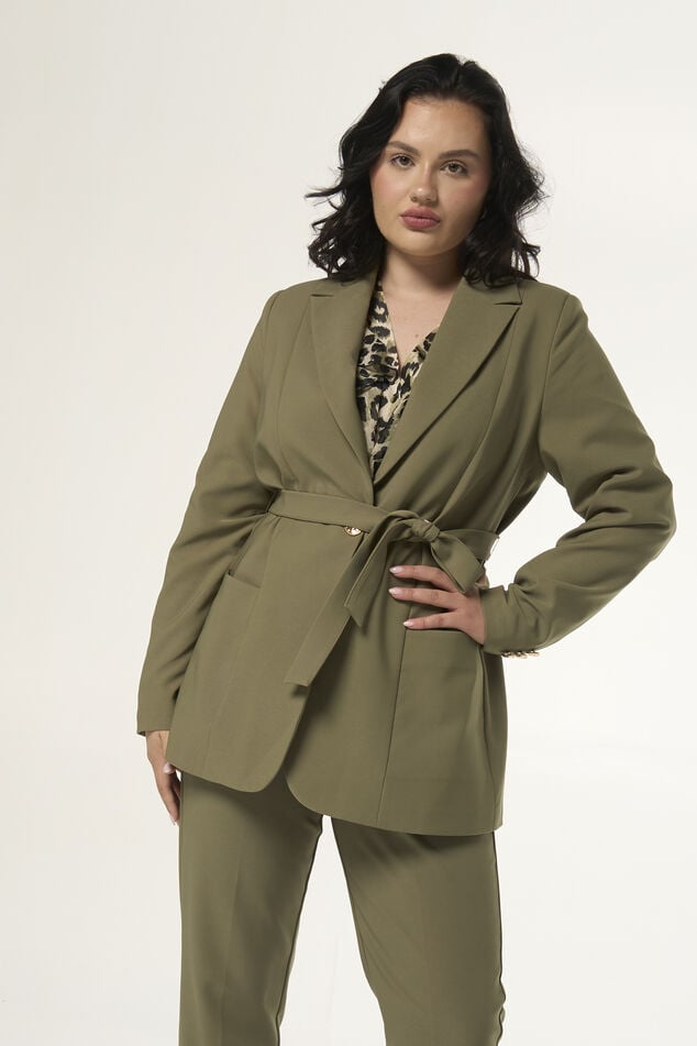 Blazer con cinturón image number 5