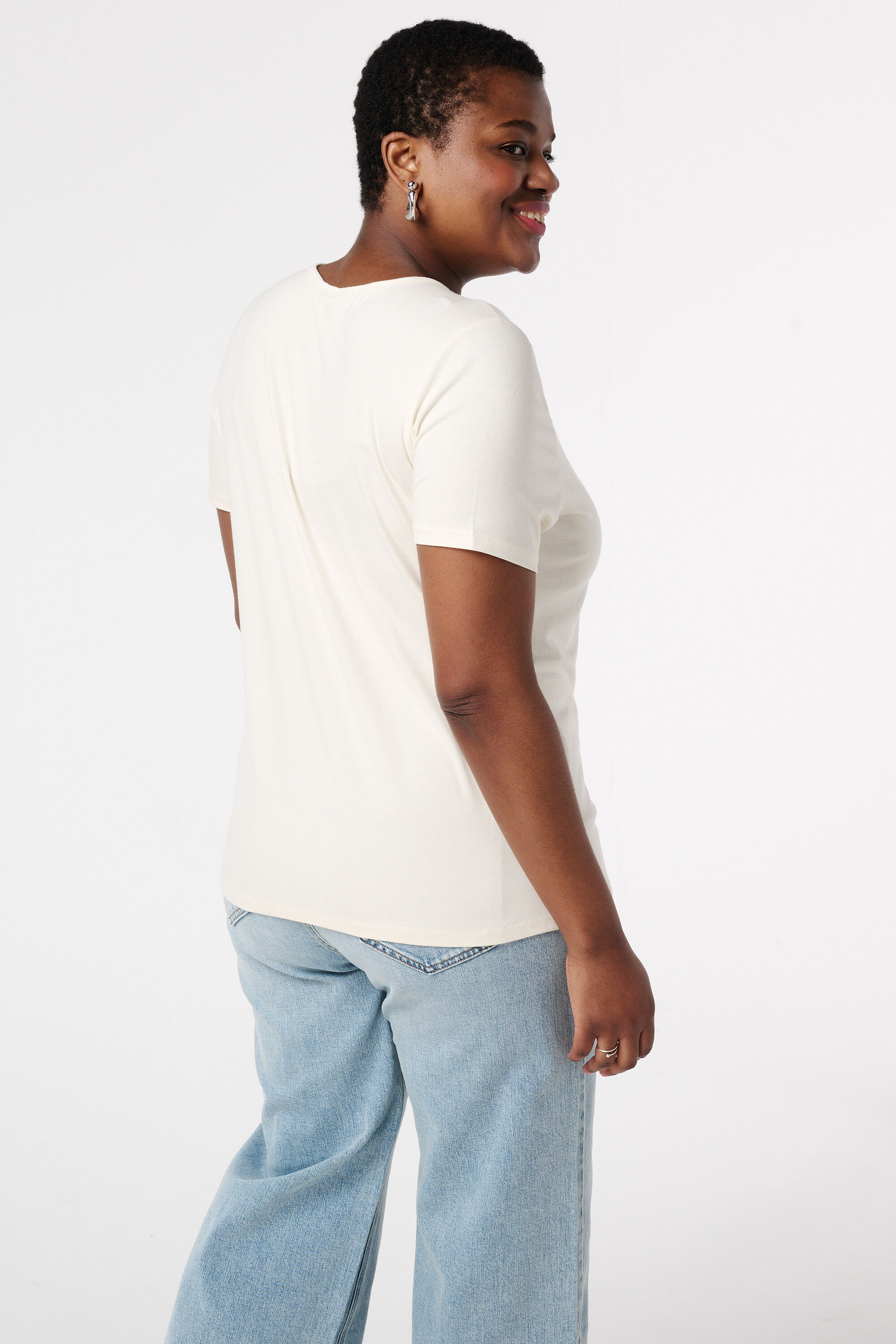 Camiseta con escote en V image number 3