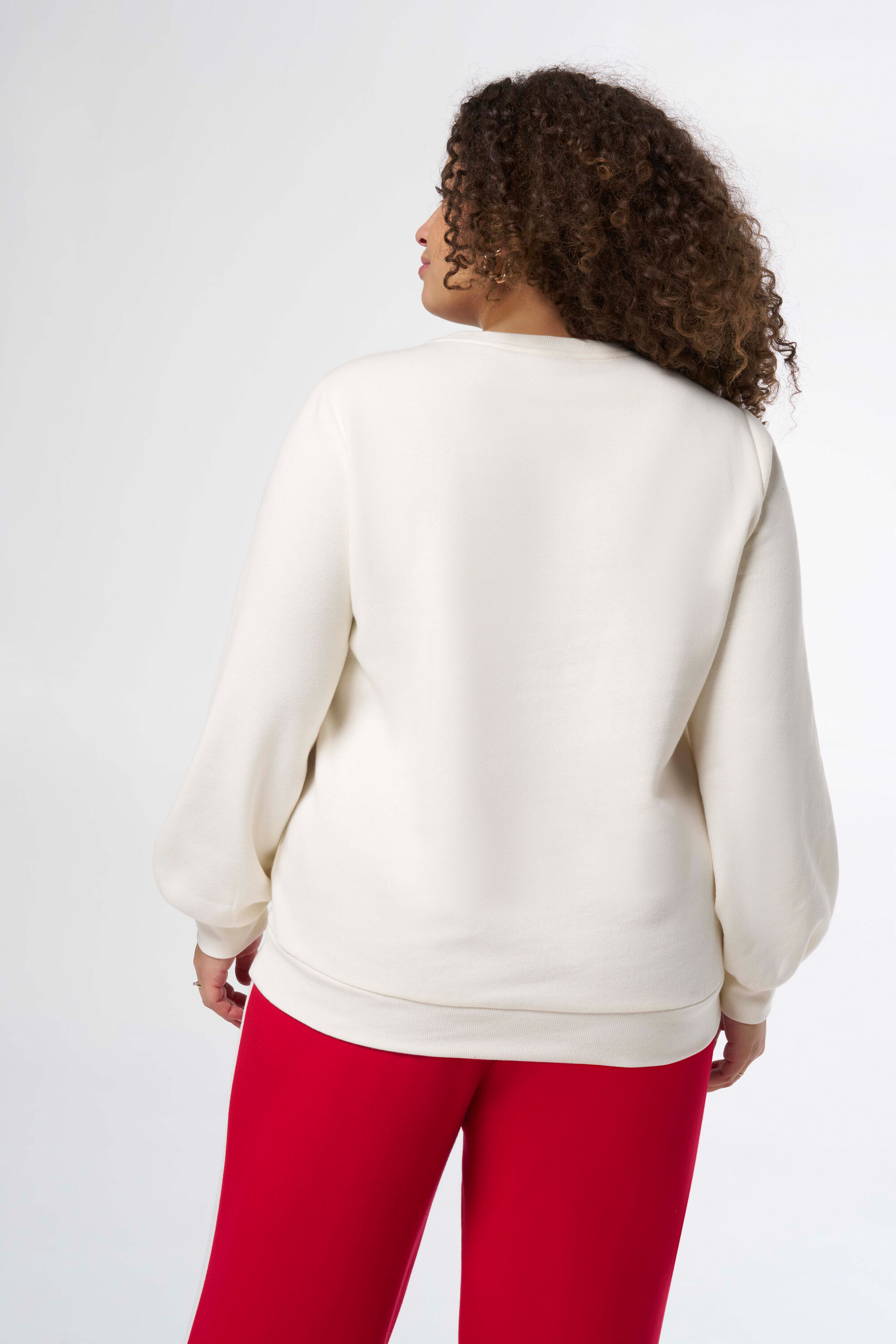 Su&eacute;ter con texto image number 3