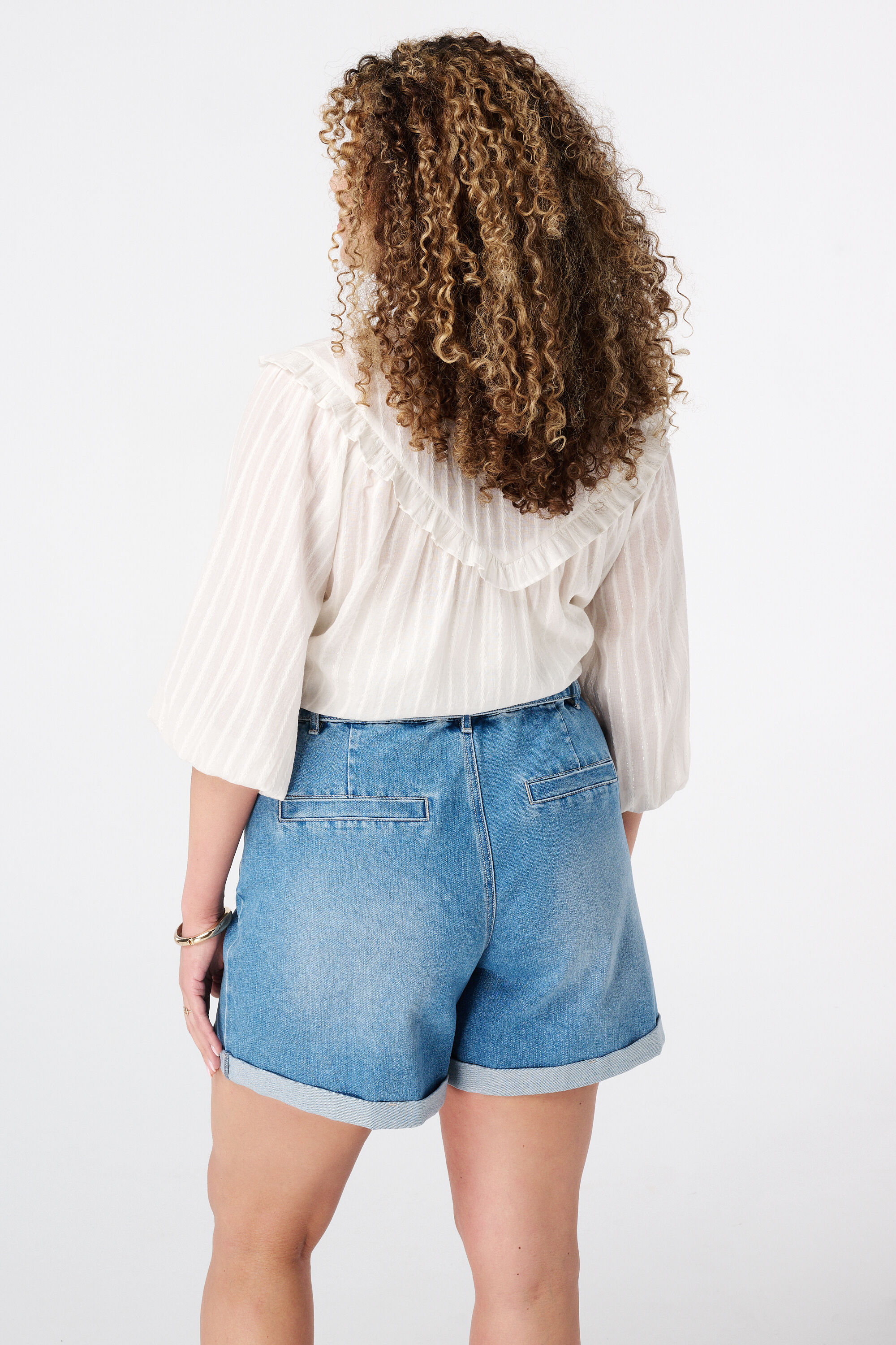 Shorts denim con cinto image number 3