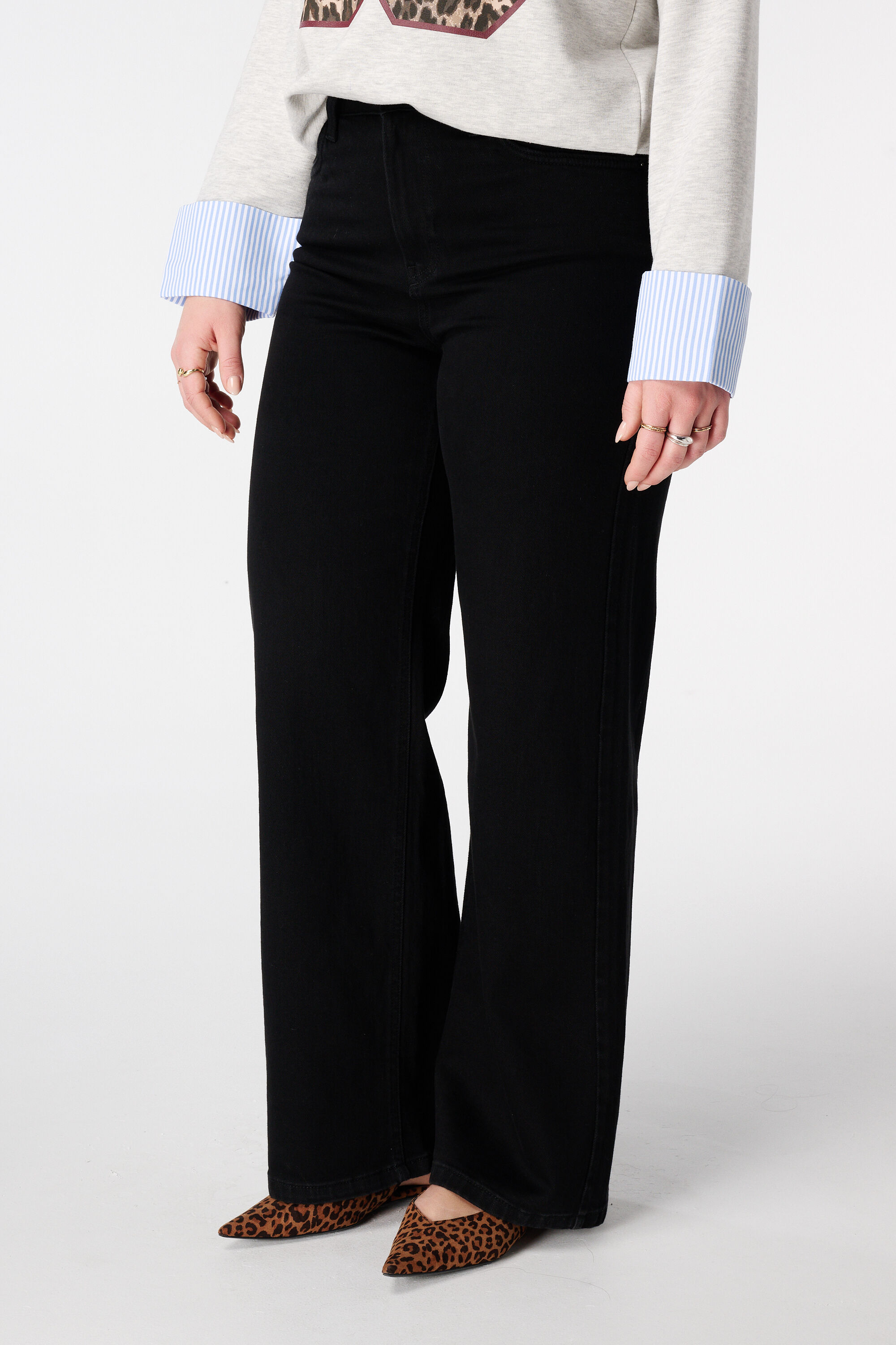 Vaqueros de pernera ancha IVY image number 5