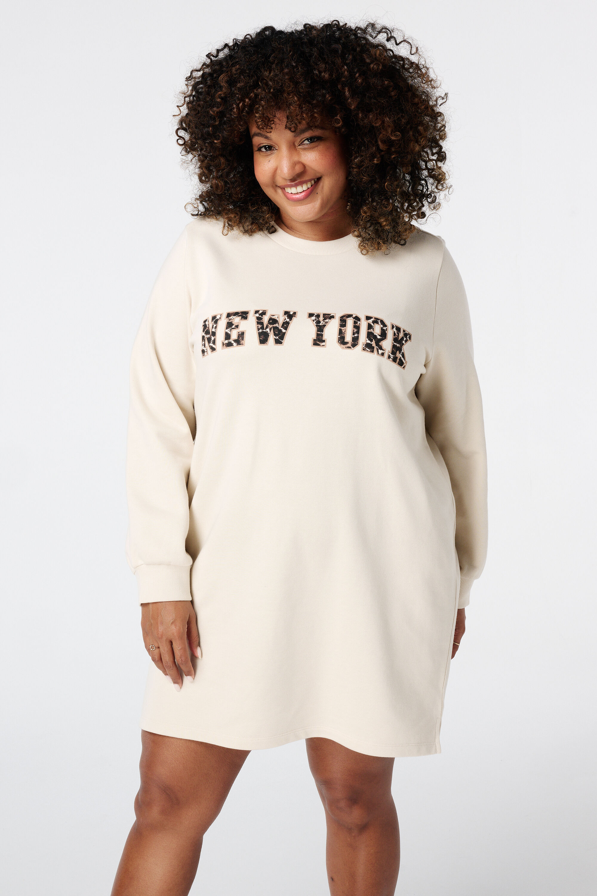 Vestido con texto image number 5