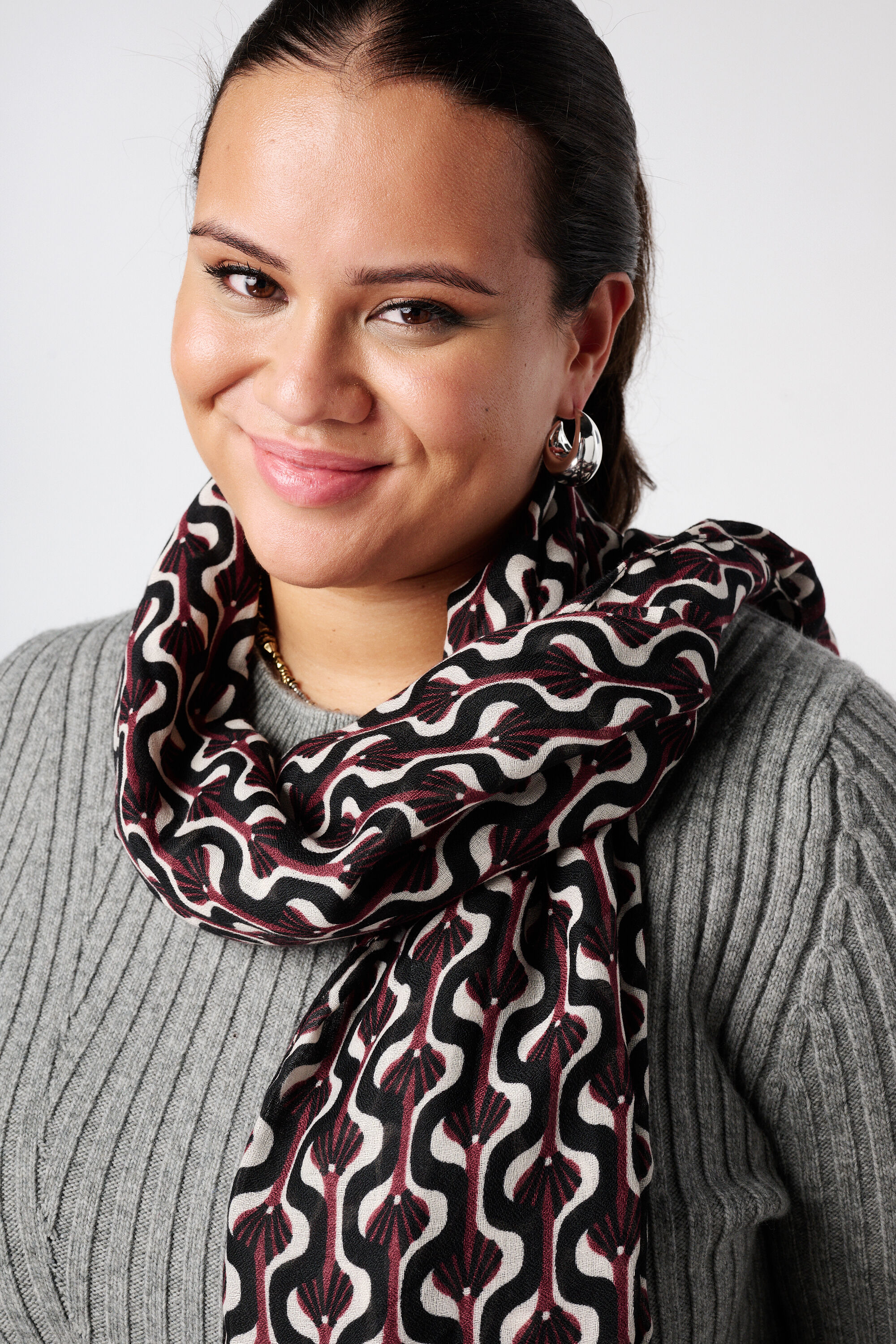 Bufanda con estampado image number 2