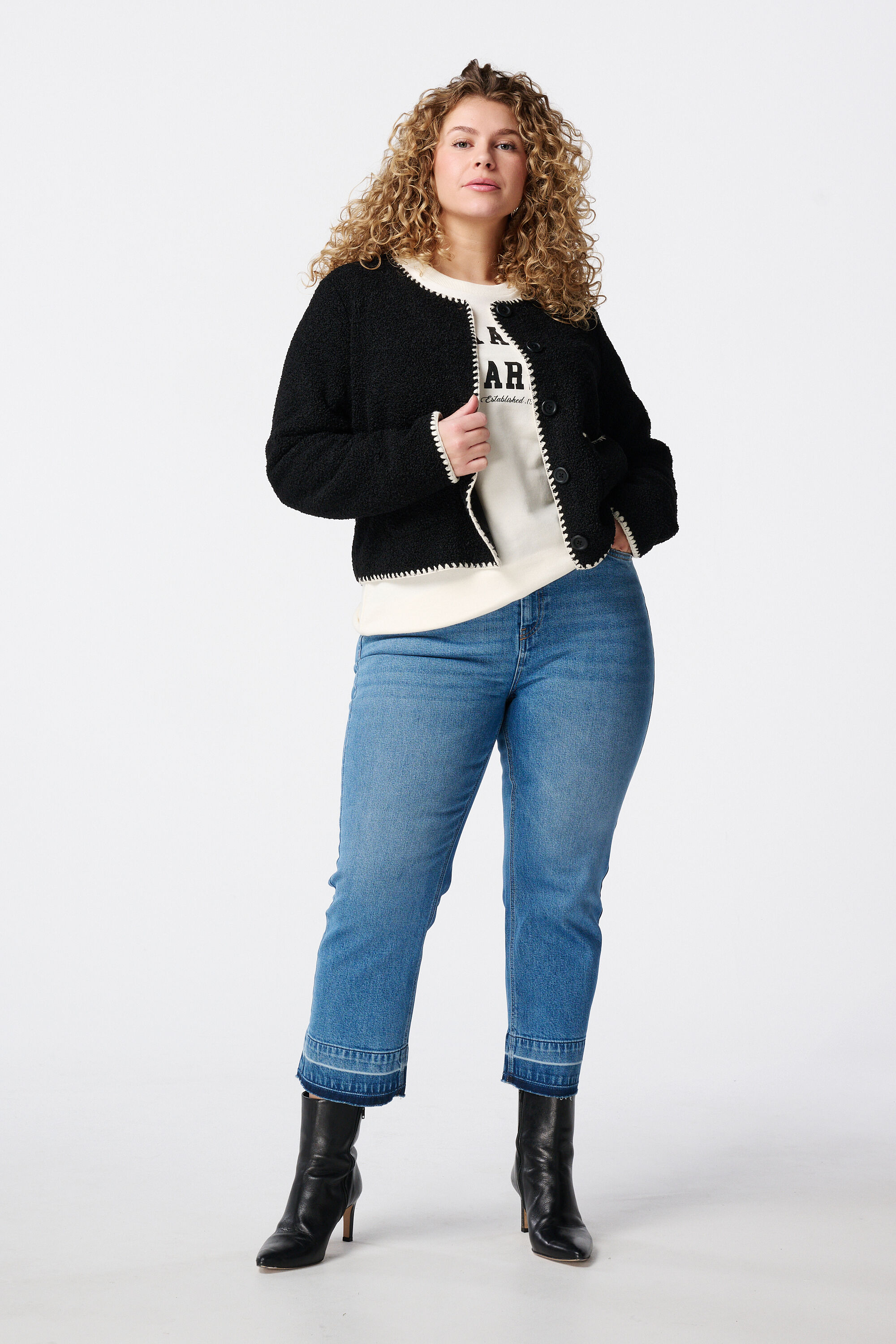 Chaqueta de peluche con detalles en contraste image number 5