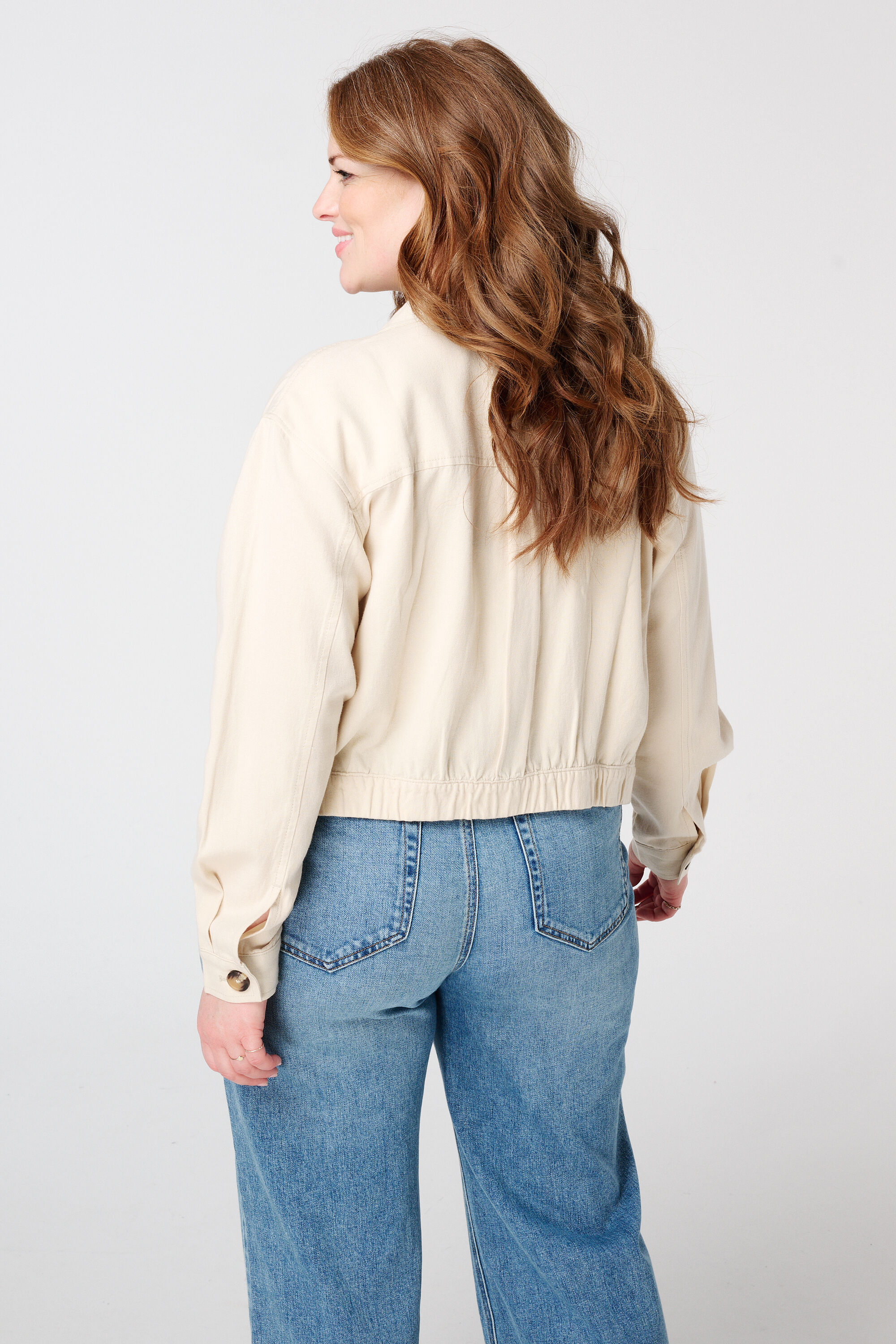 Chaleco de lino con botones image number 3