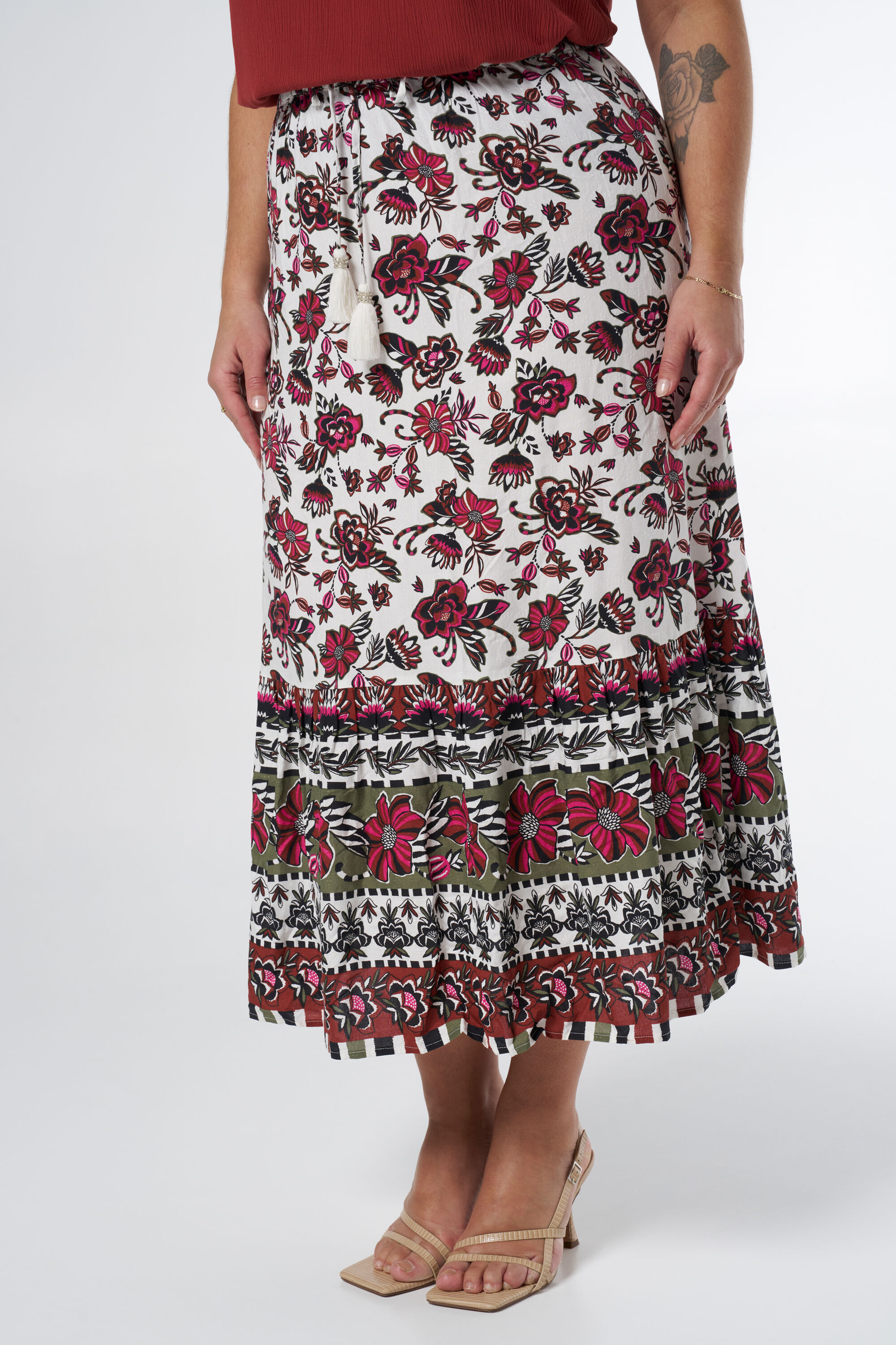 Vestido midi con estampado floral image number 5