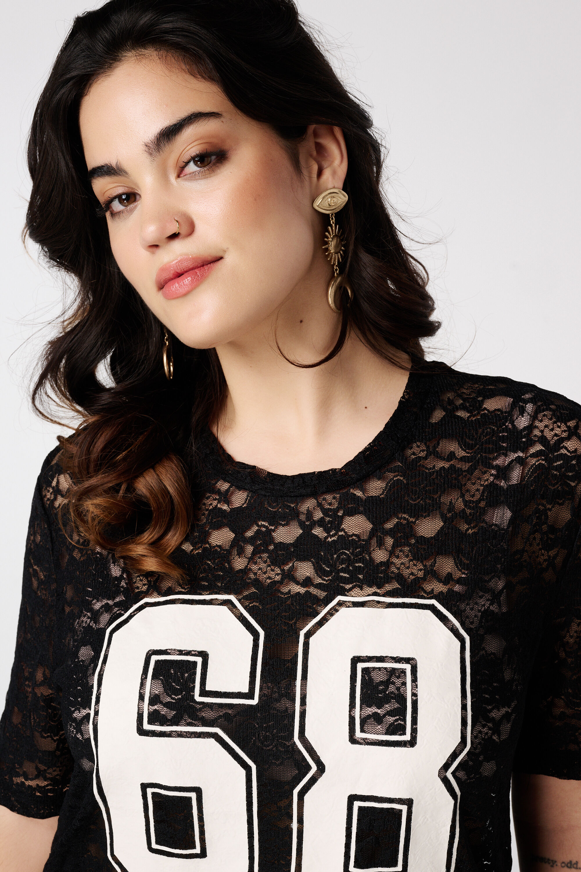 Camiseta deportiva de encaje image number 4