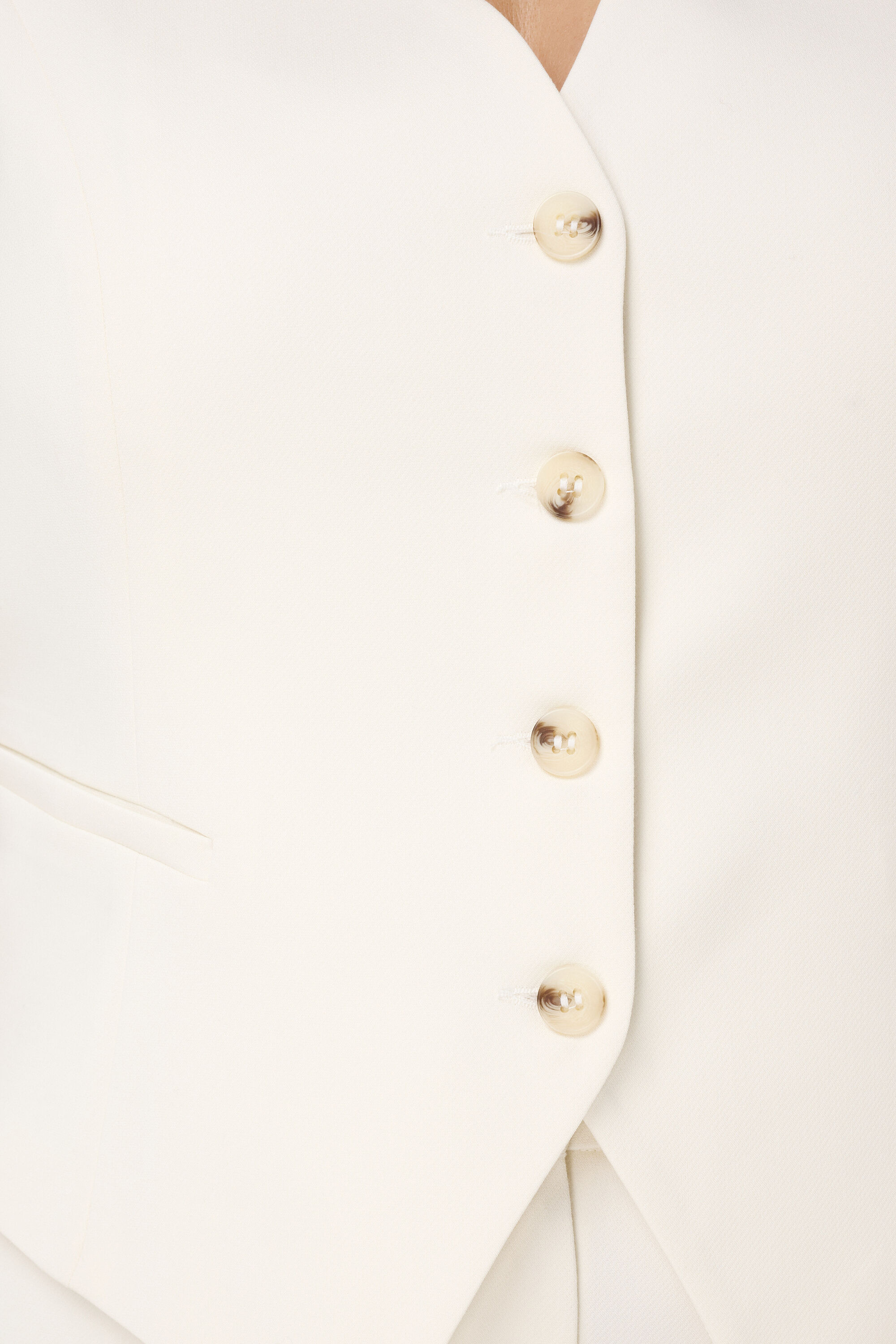 Chaleco de traje con botones image number 4