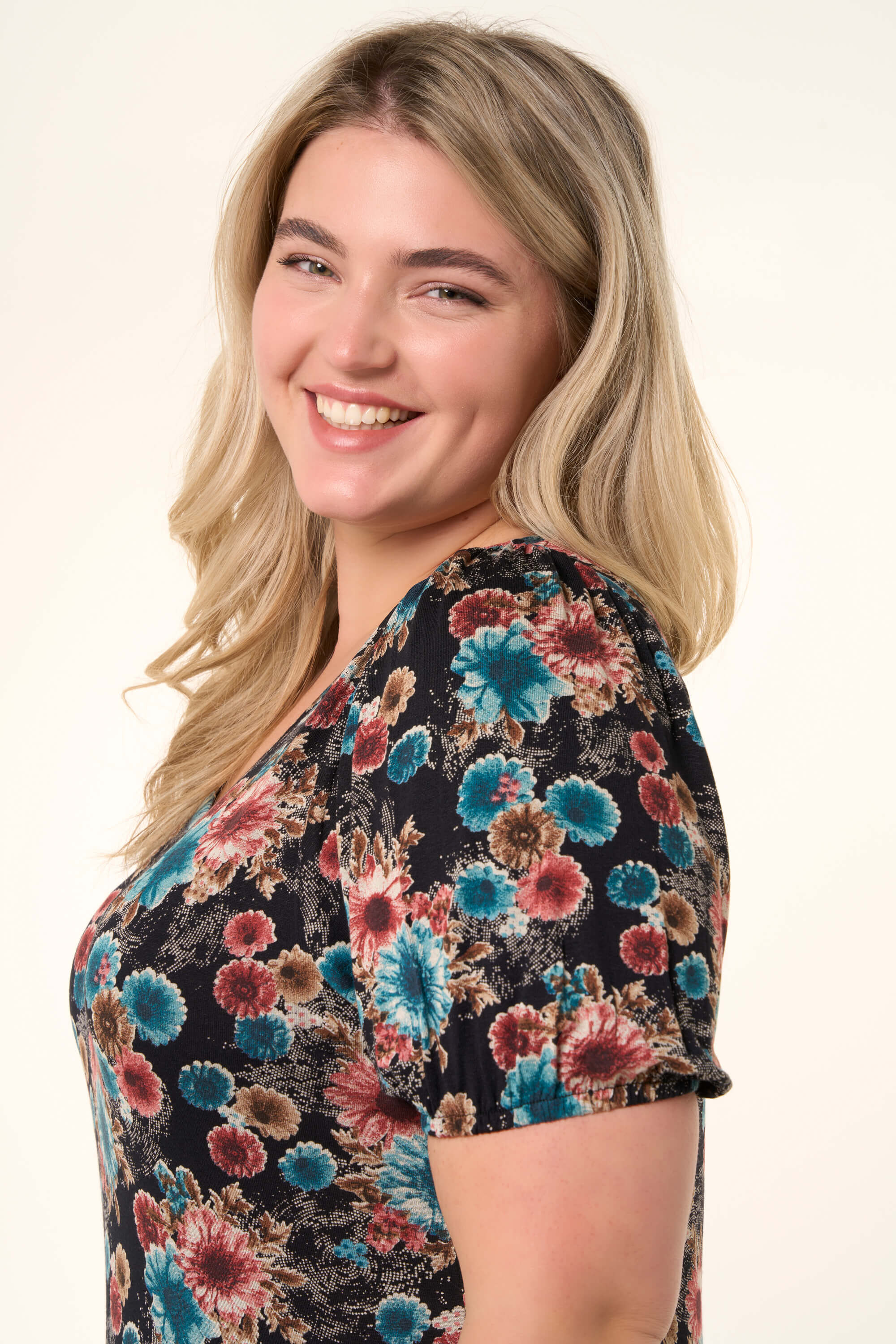 Vestido largo con estampado  image number 6