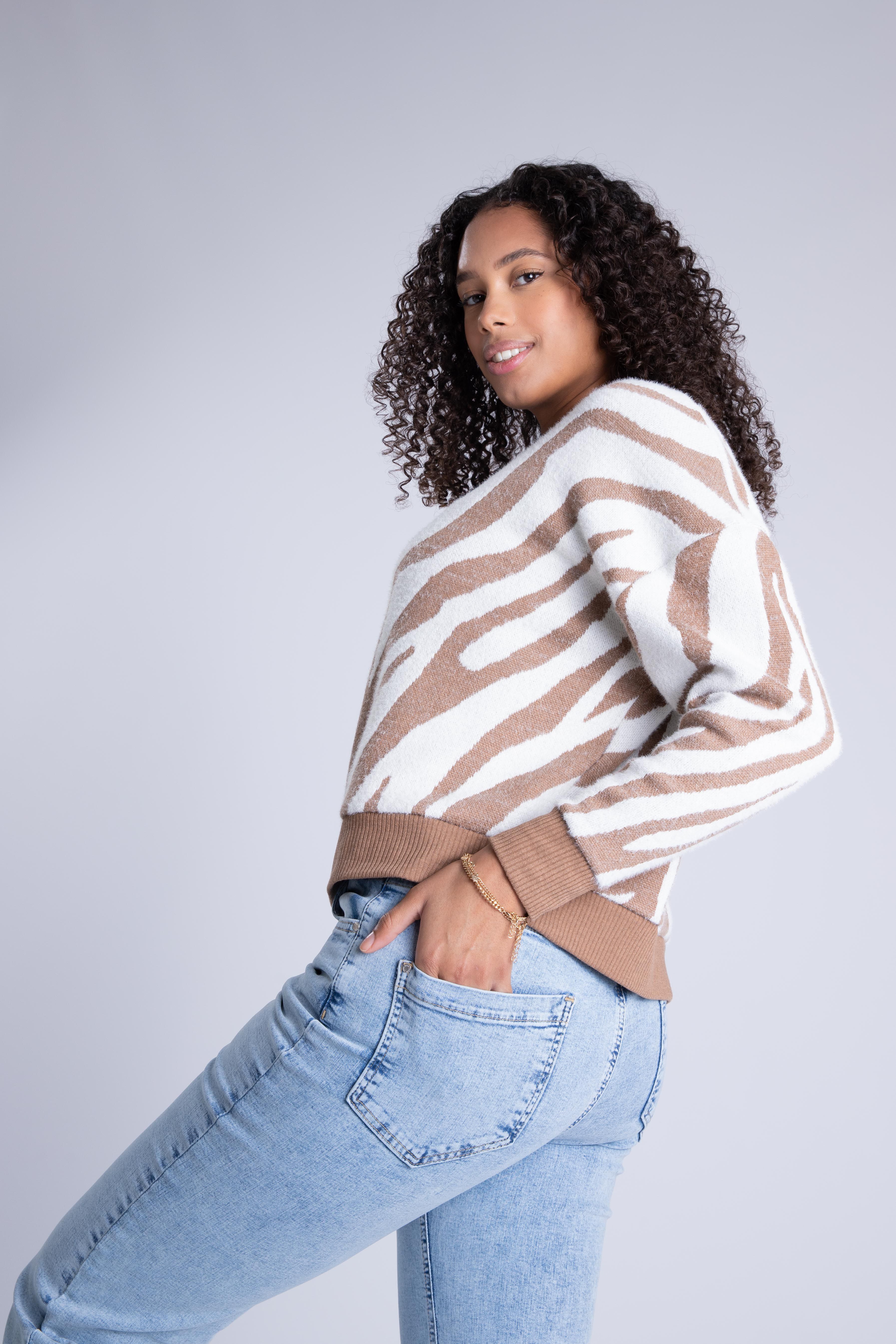 Vaqueros con aberturas image number 7