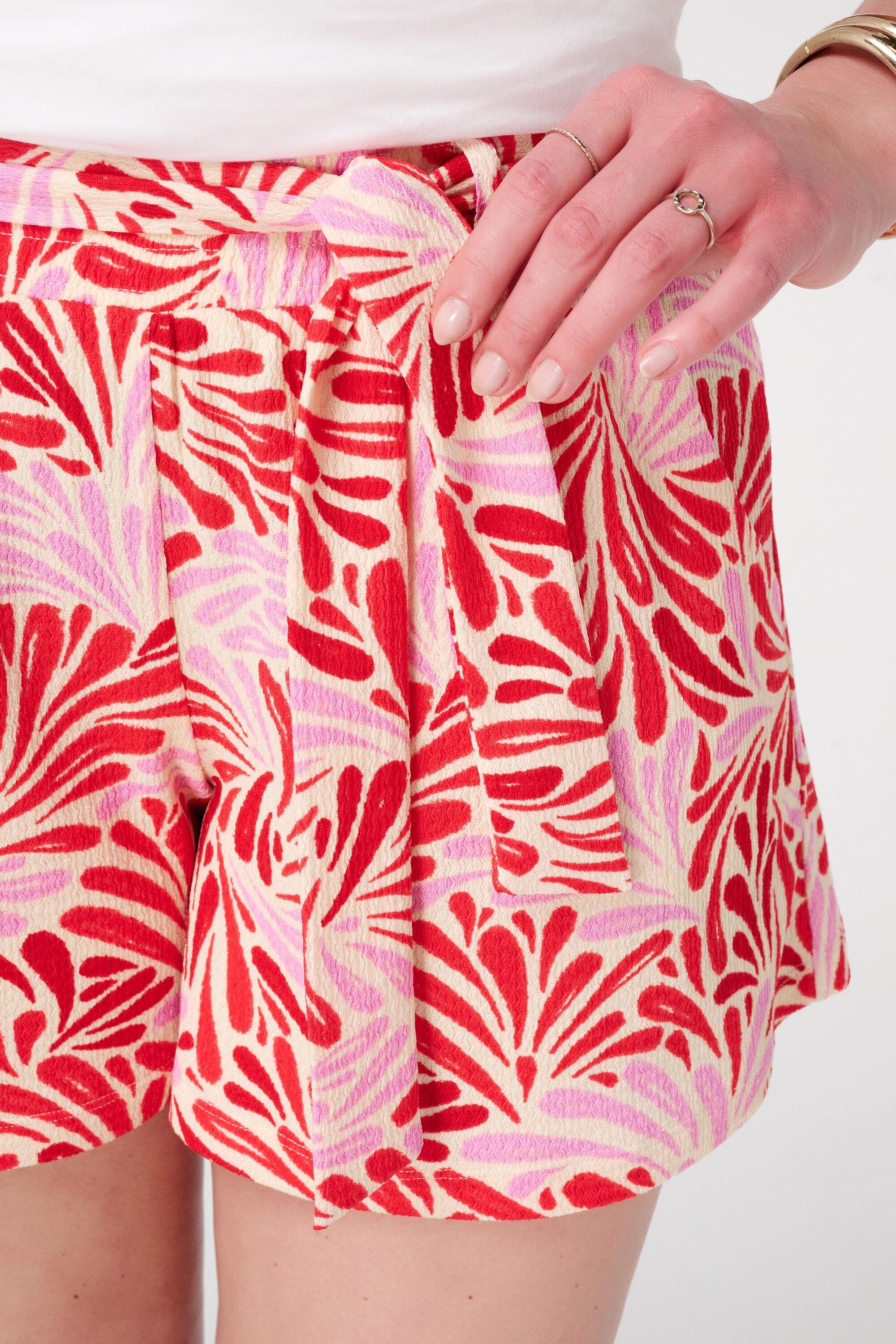 Shorts con cinto image number 4