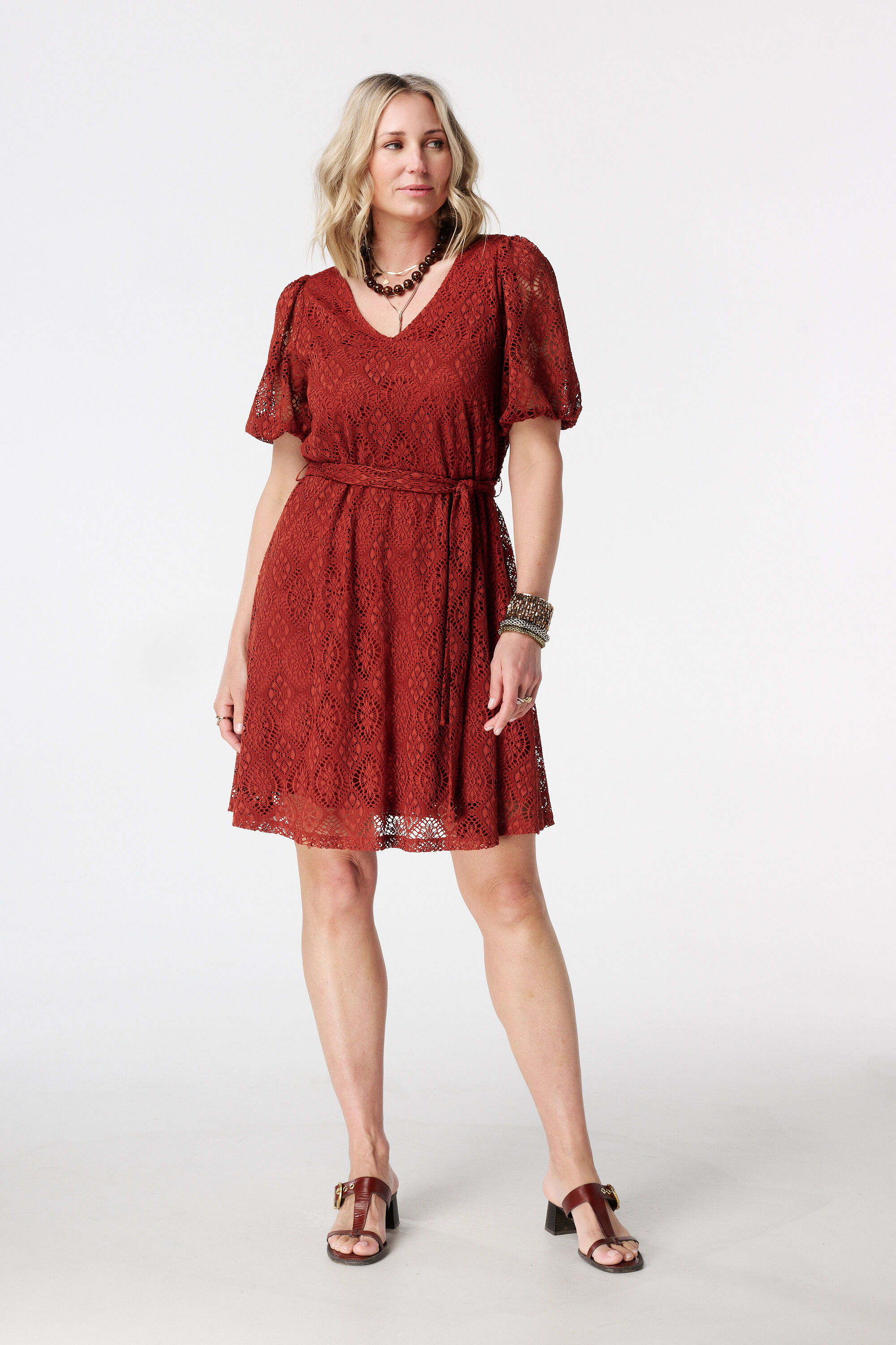 Vestido de encaje image number 5