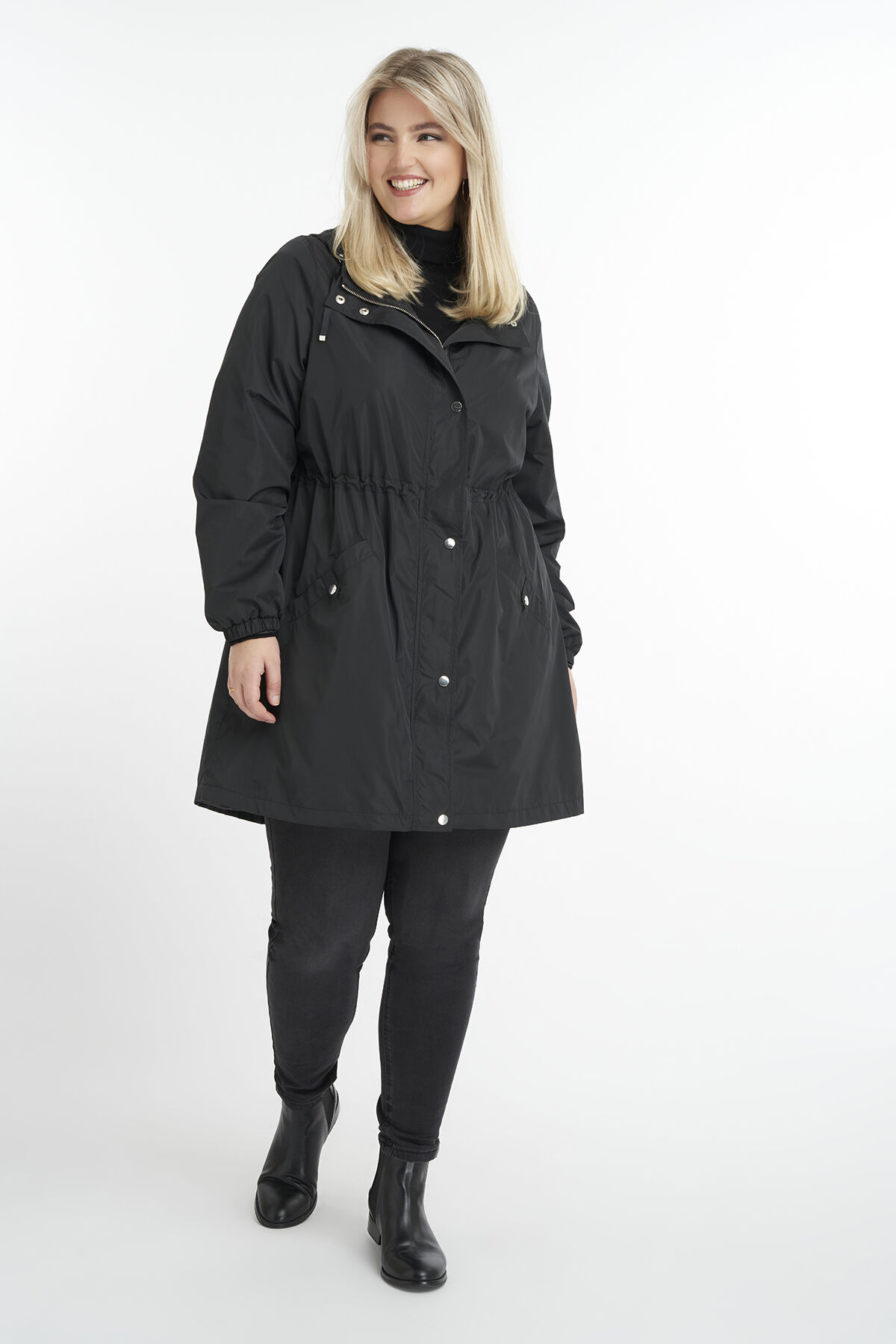 Abrigo con capucha image number 5