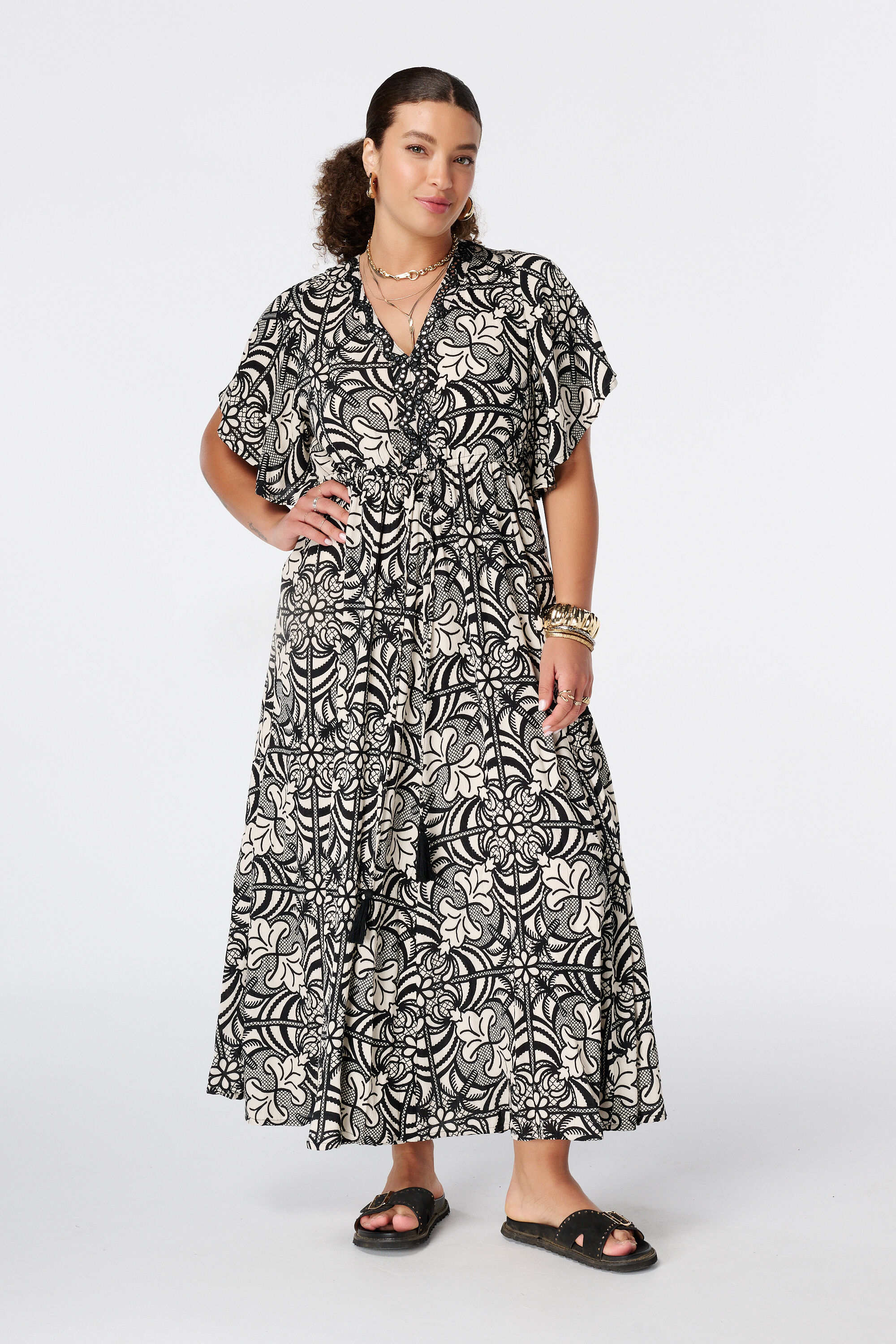 Vestido maxi con mangas mariposa image number 0