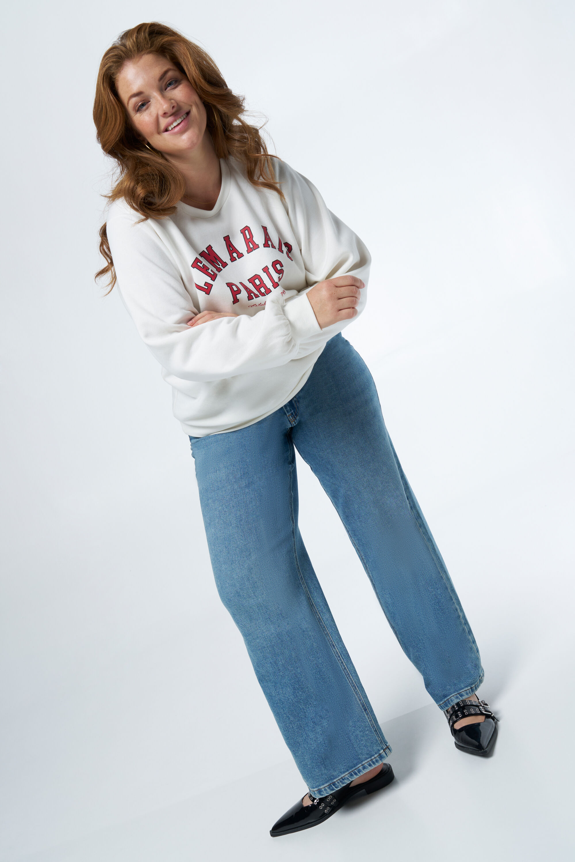 Su&eacute;ter con texto image number 5