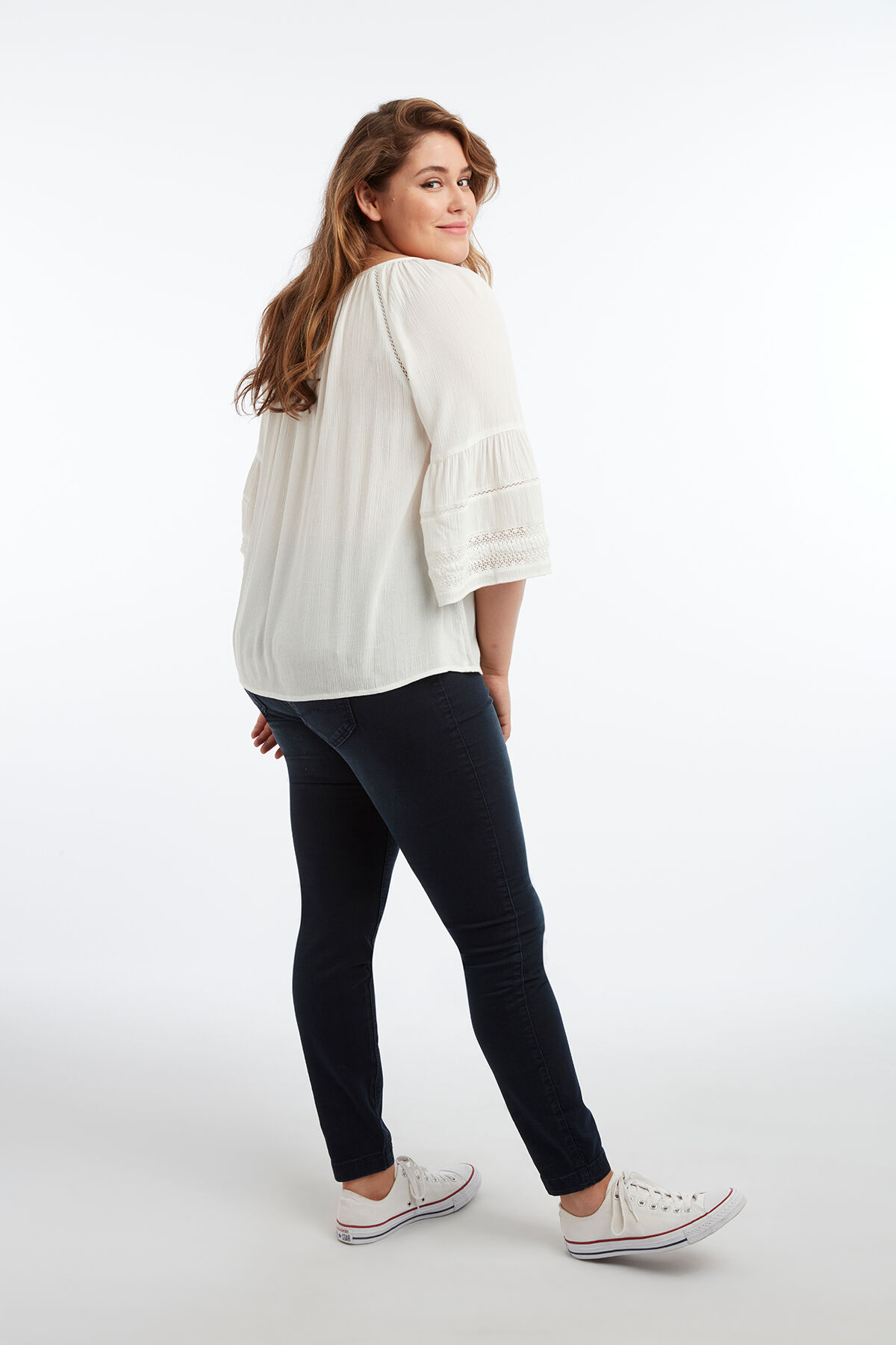 Blusa con mangas de campana image number 4