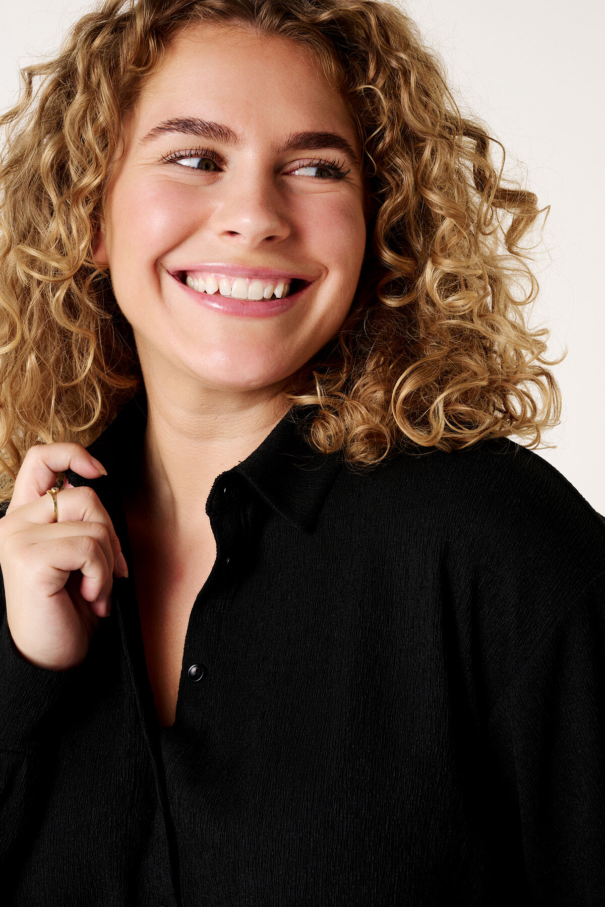 Top con botones image number 4